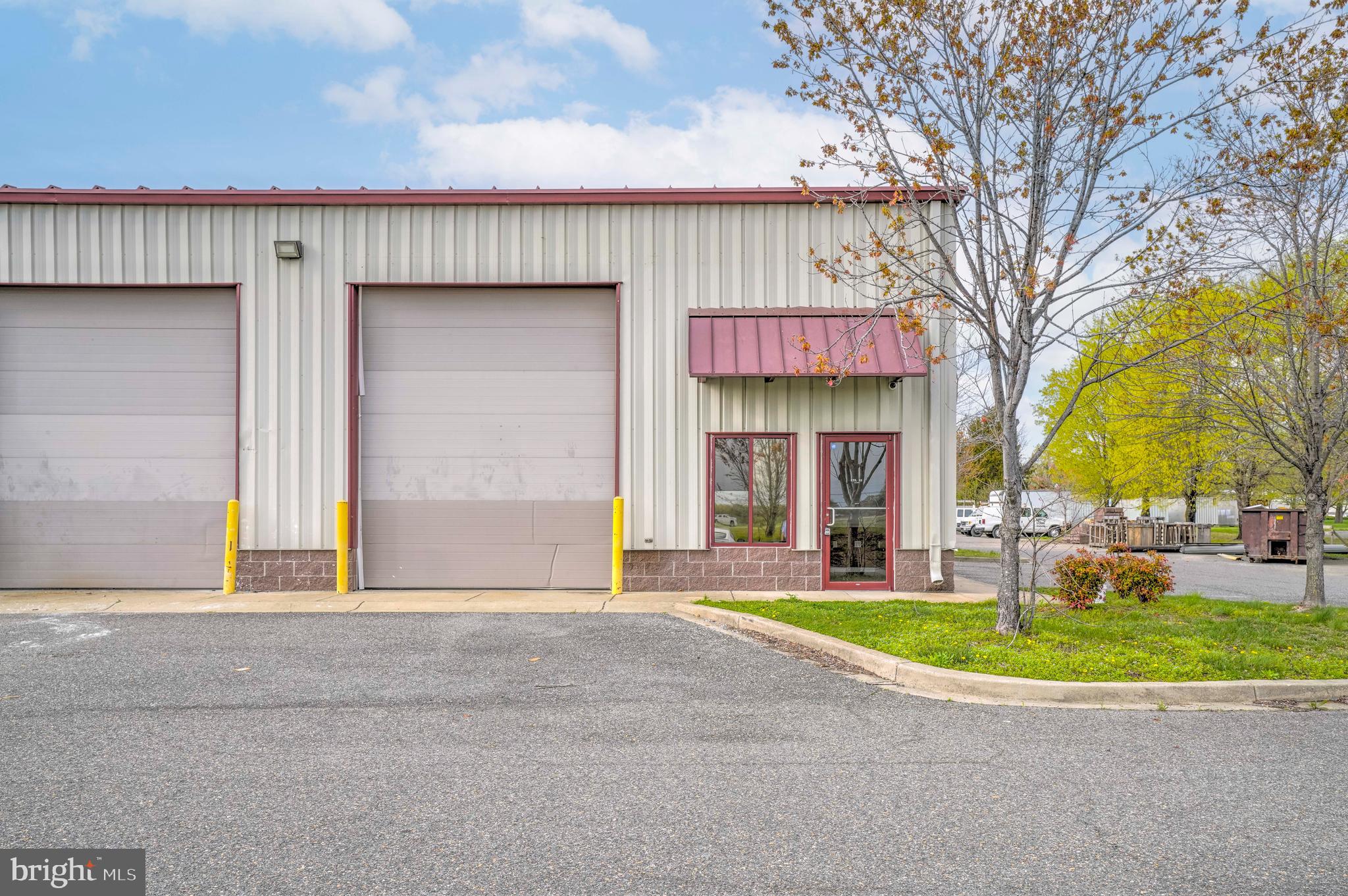 151 SCHOONER LANE 33