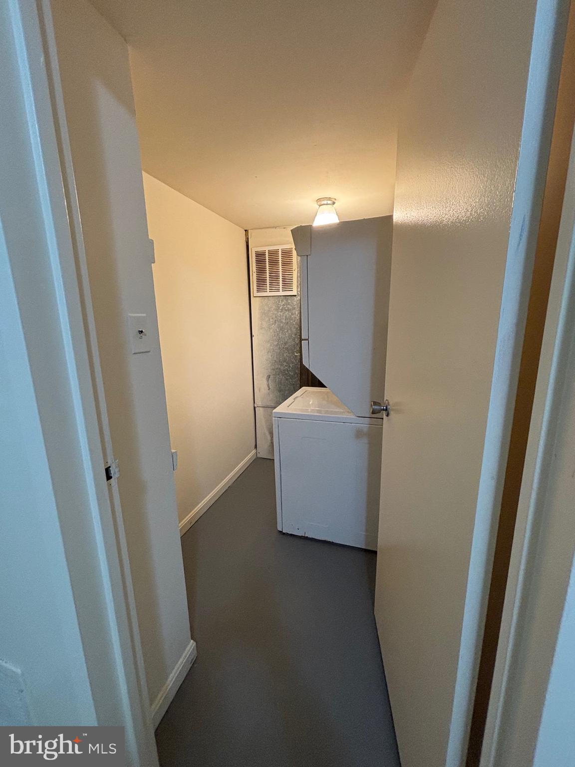 TERRACE TOWNHOUSES OF ANNANDALE - Residential Lease