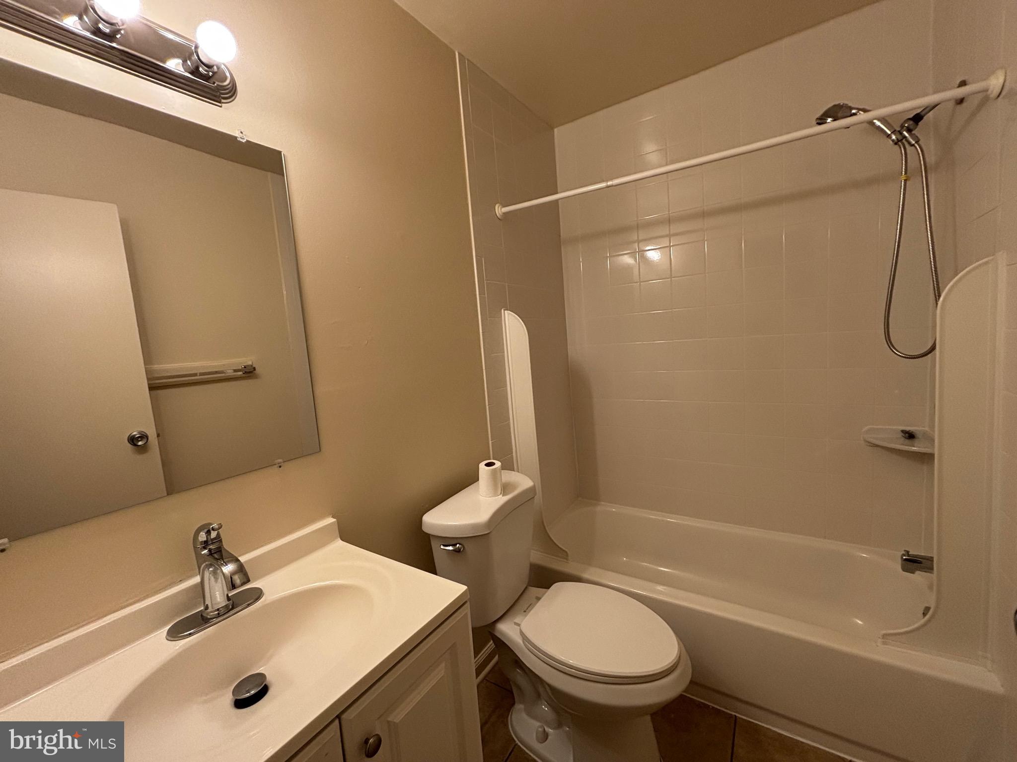 TERRACE TOWNHOUSES OF ANNANDALE - Residential Lease