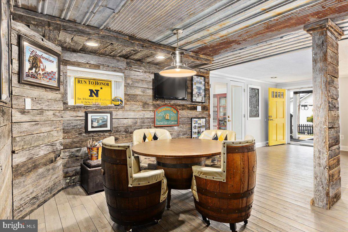 CARROLLTON MANOR - Residential