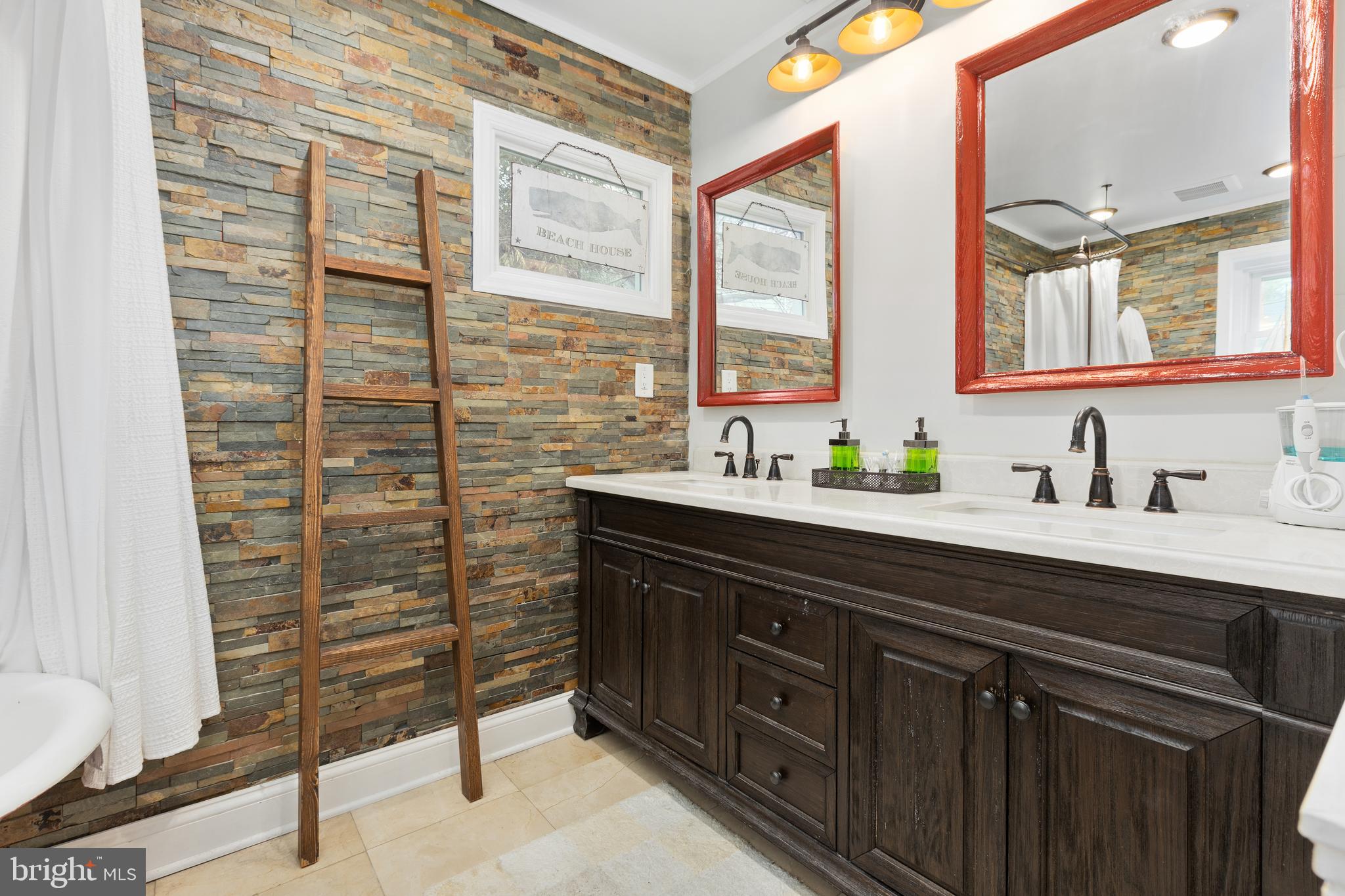 CARROLLTON MANOR - Residential