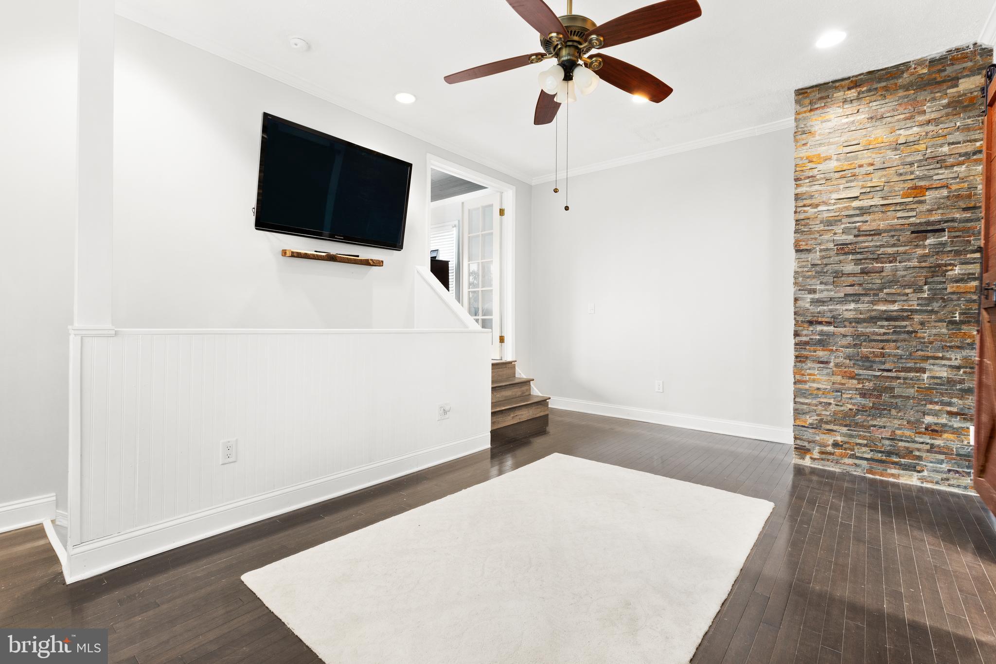 CARROLLTON MANOR - Residential