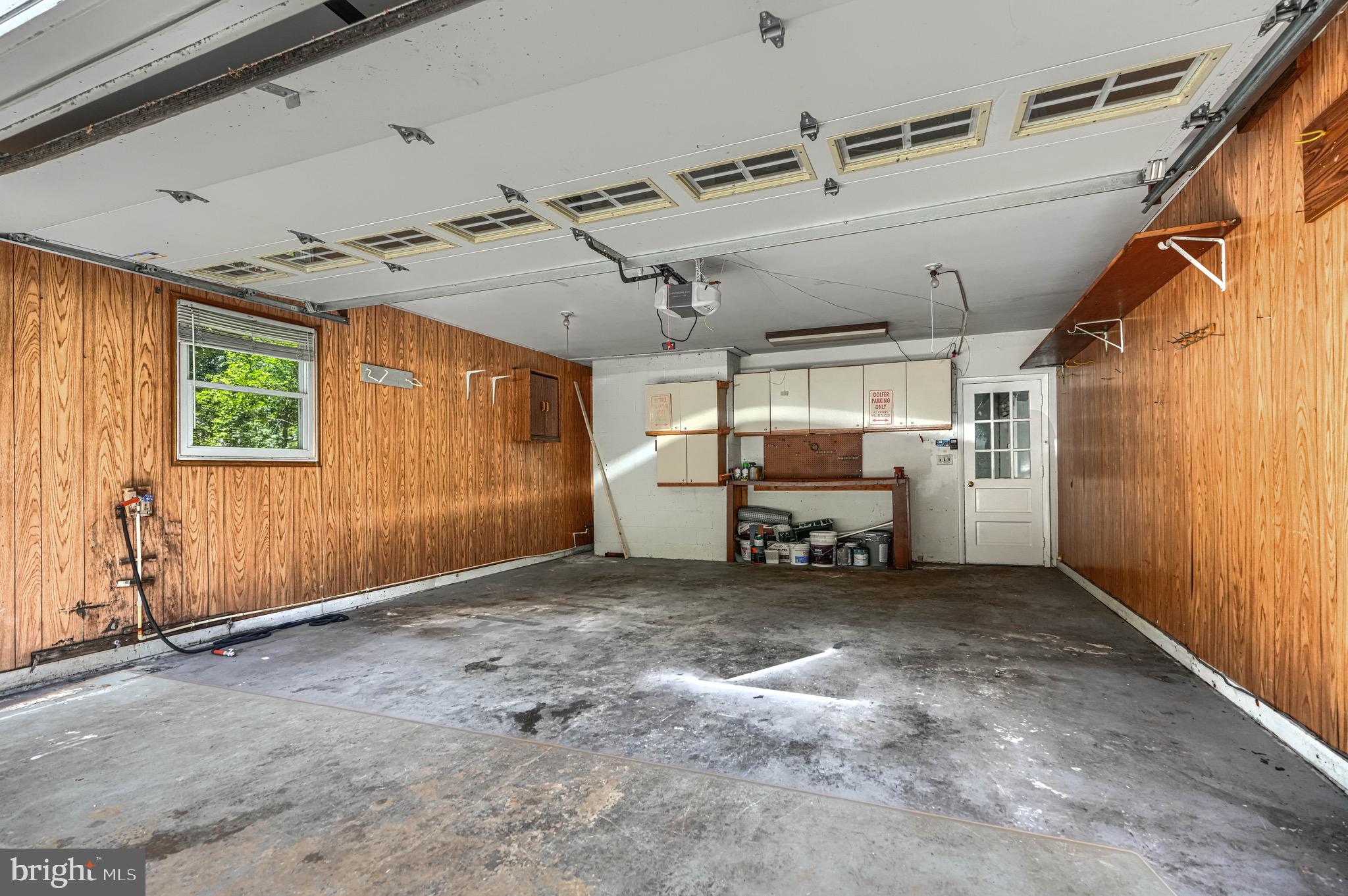 HUNTING LODGE - Residential