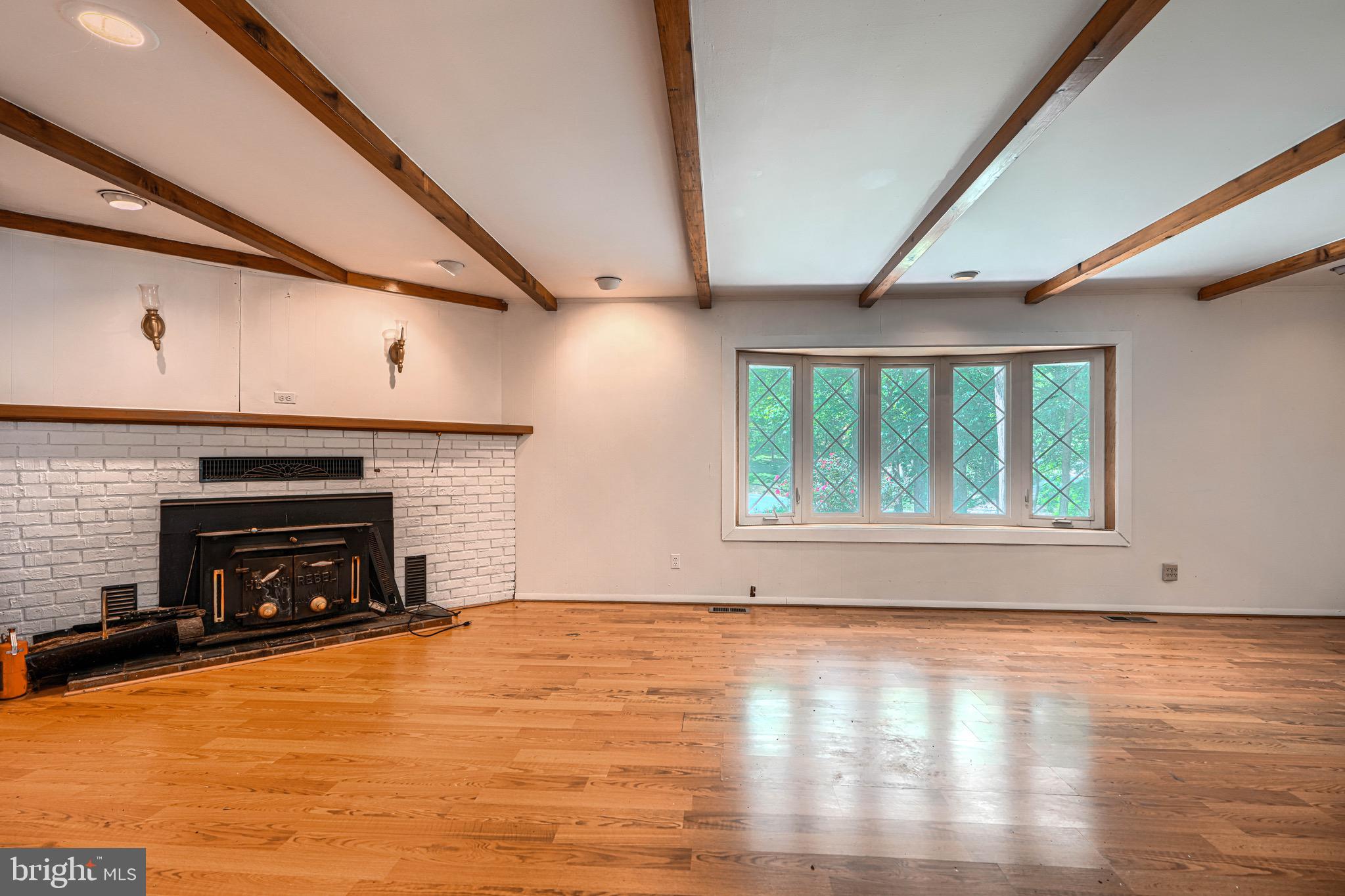 HUNTING LODGE - Residential