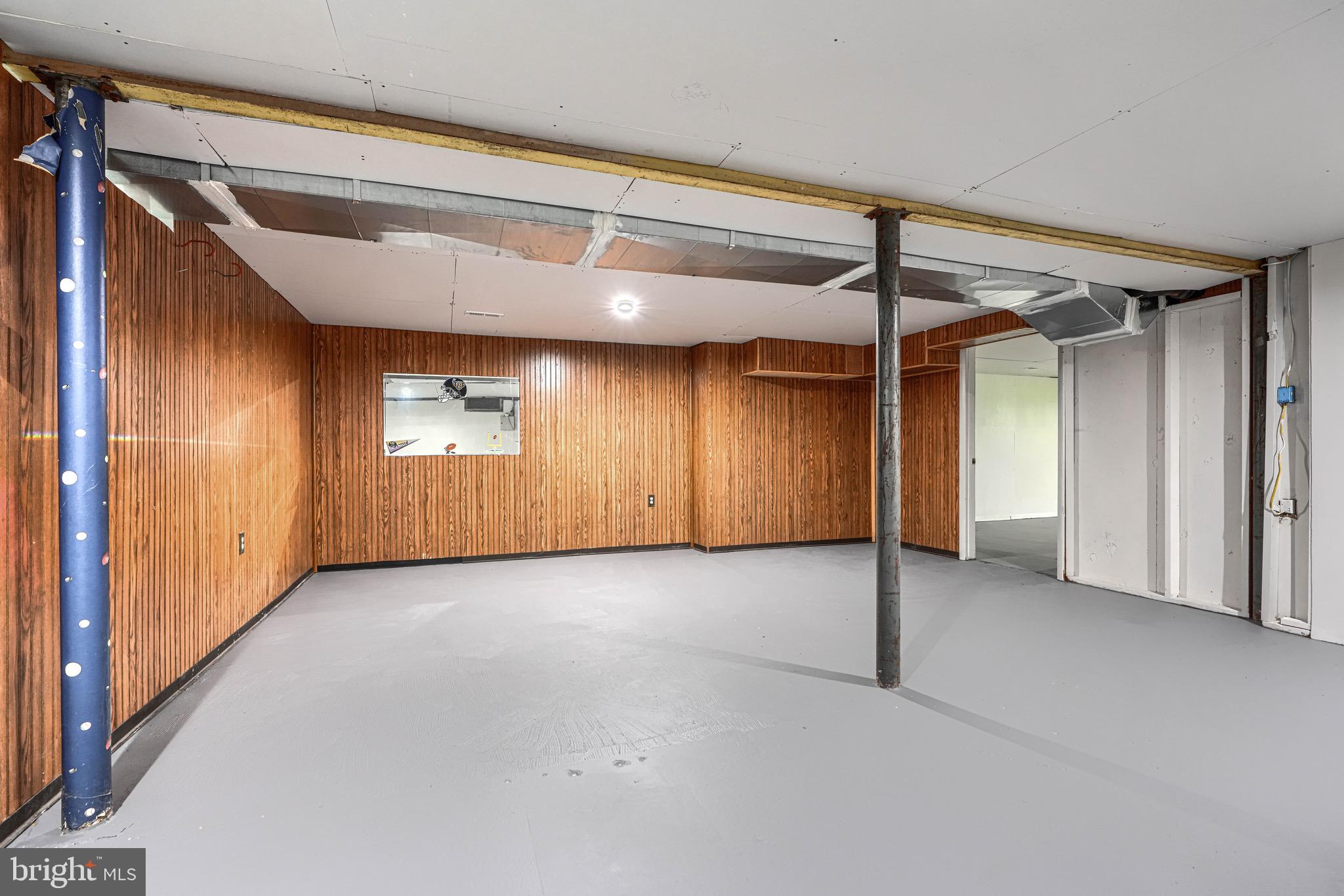 HUNTING LODGE - Residential