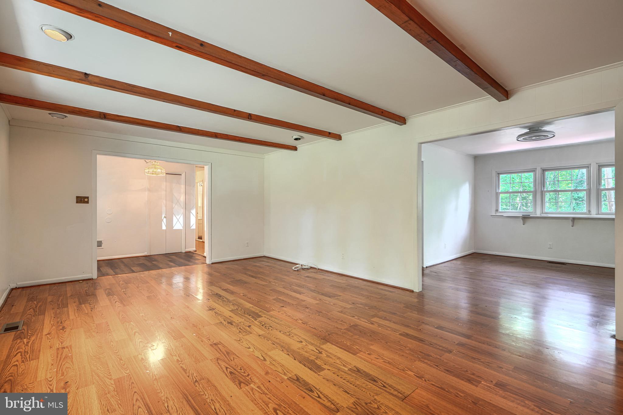 HUNTING LODGE - Residential
