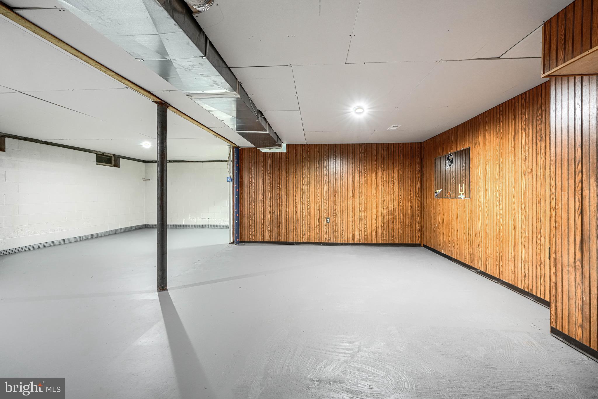 HUNTING LODGE - Residential