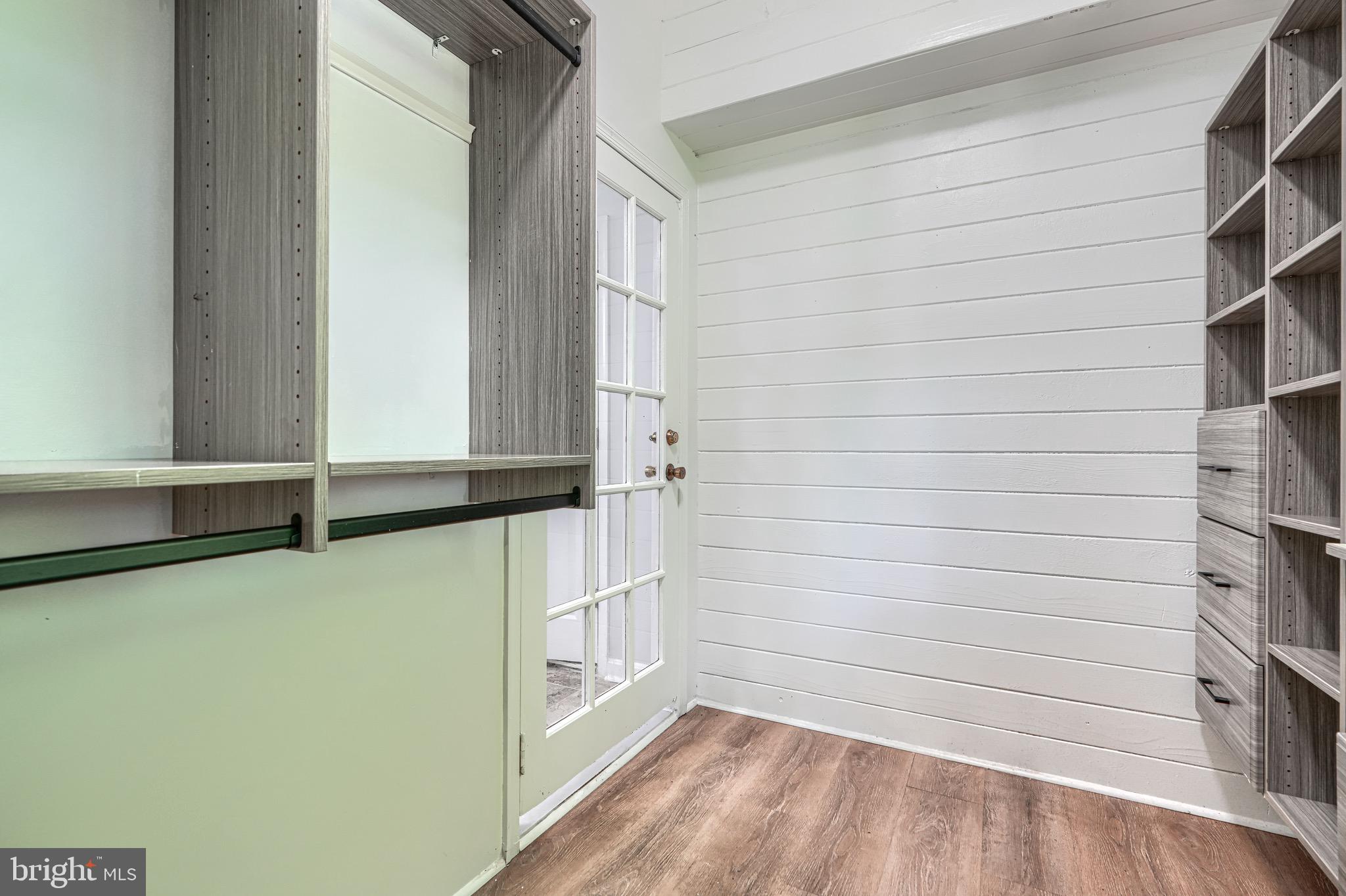 HUNTING LODGE - Residential