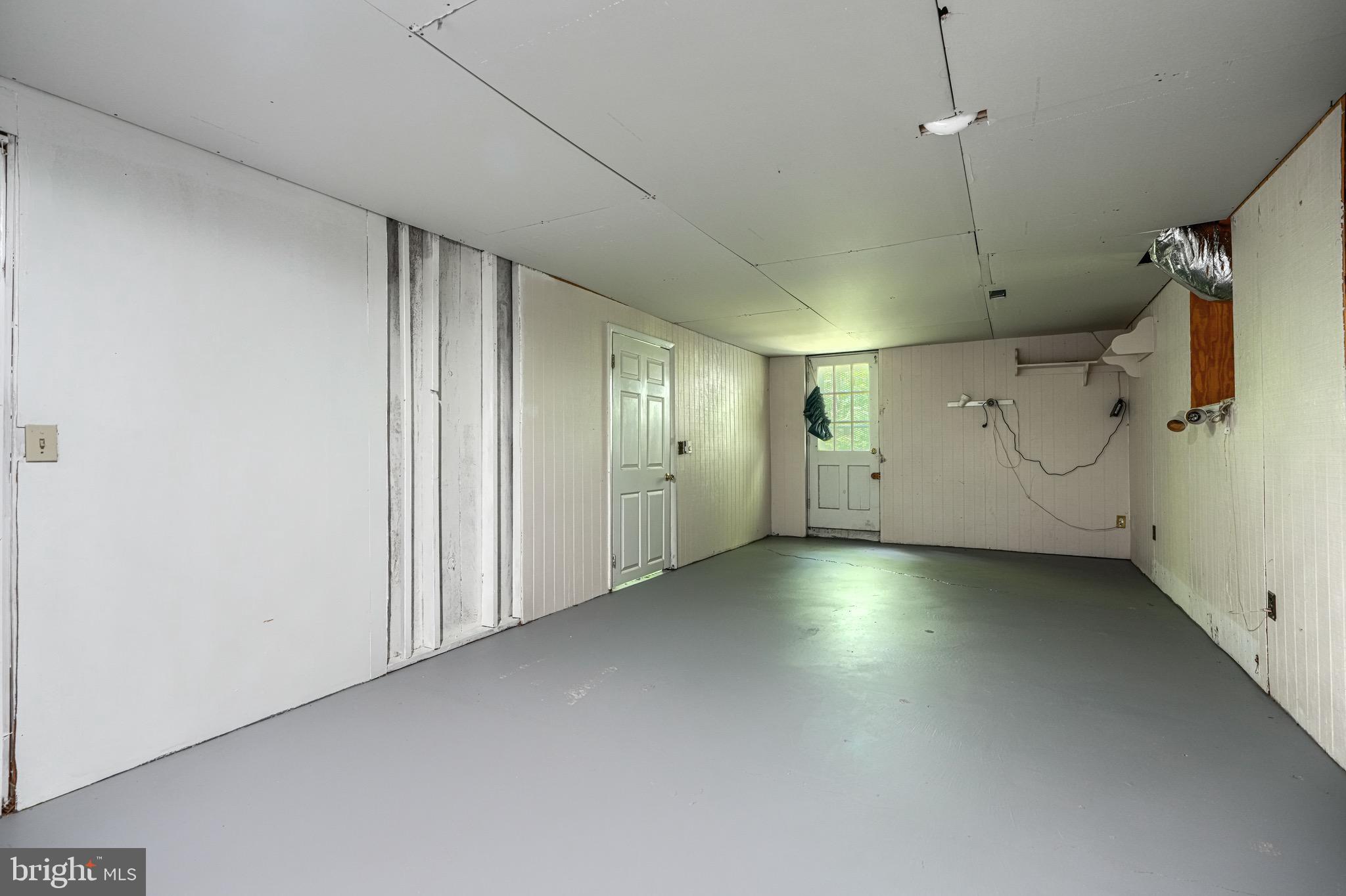 HUNTING LODGE - Residential