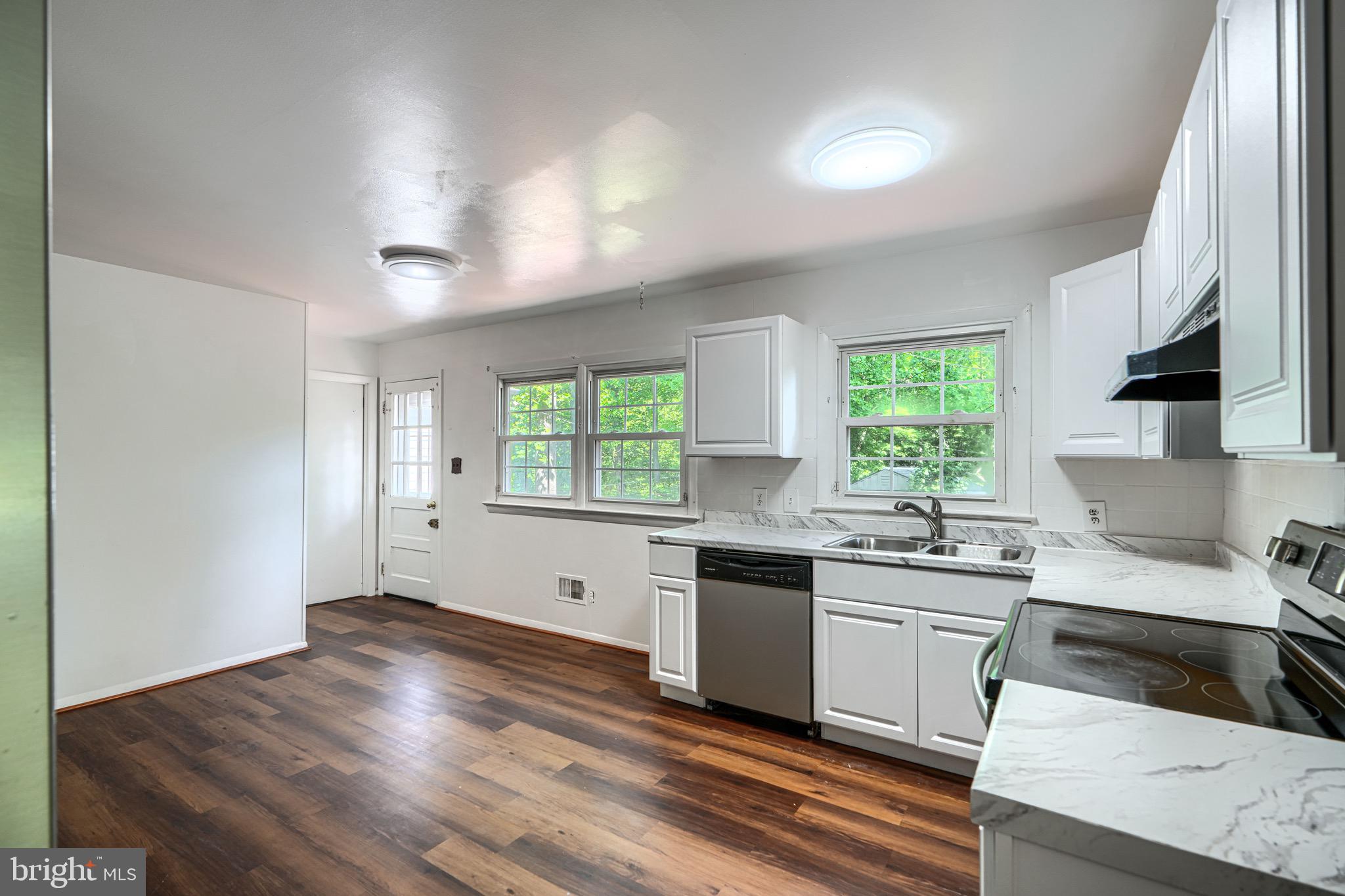 HUNTING LODGE - Residential
