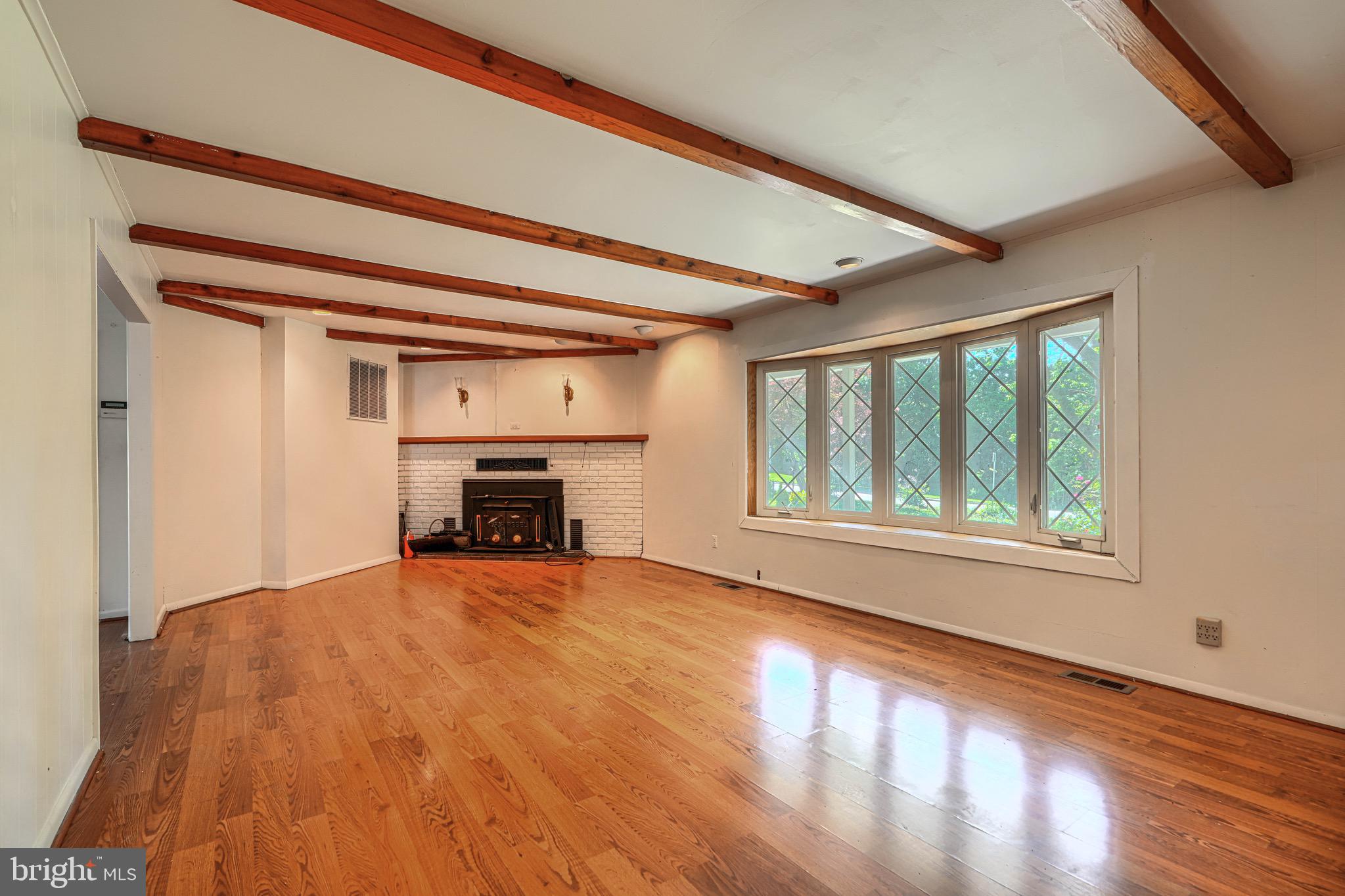 HUNTING LODGE - Residential