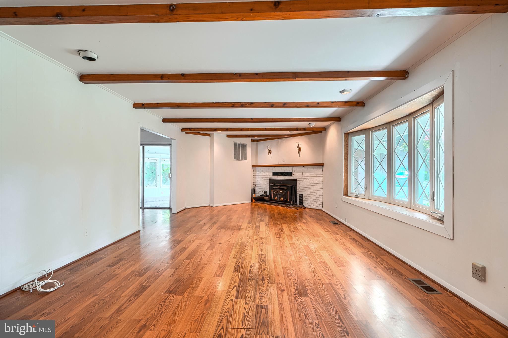 HUNTING LODGE - Residential