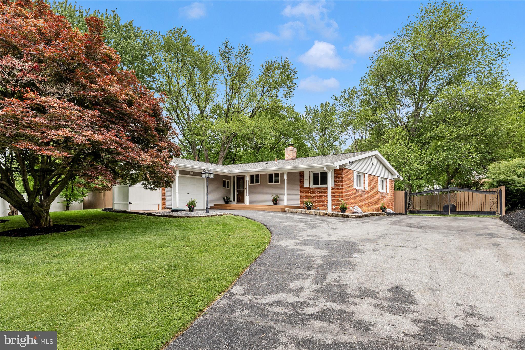 MEADOWBROOK ESTATES - Residential
