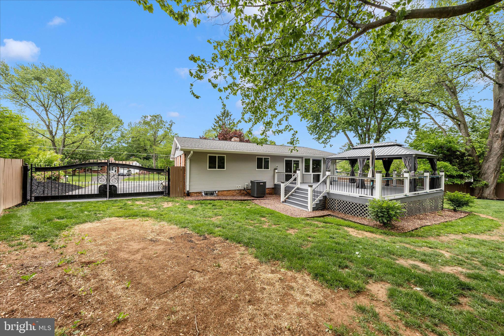 MEADOWBROOK ESTATES - Residential