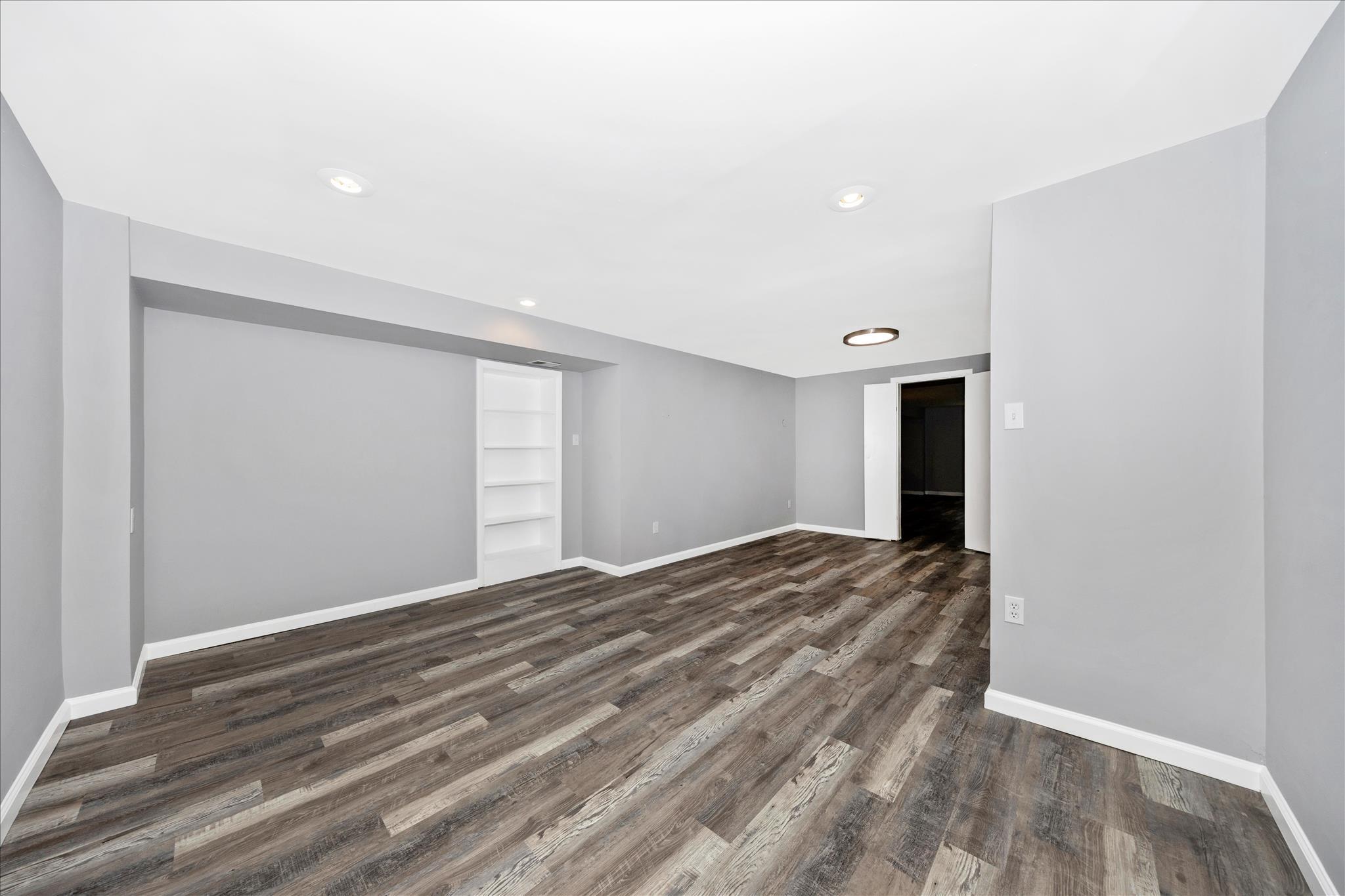MEADOWBROOK ESTATES - Residential