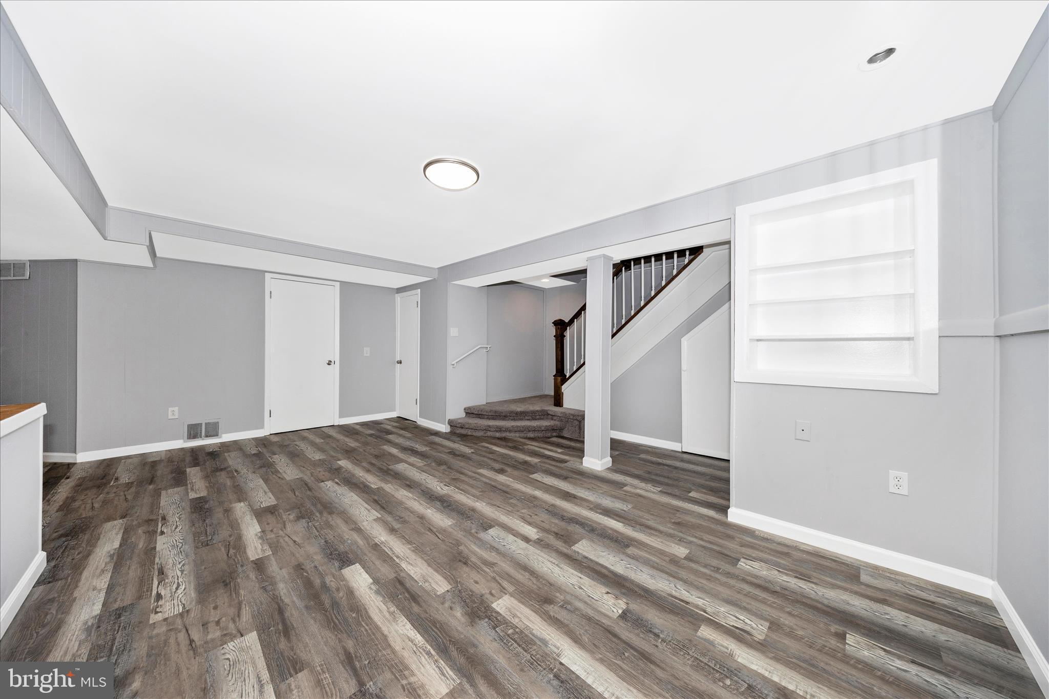 MEADOWBROOK ESTATES - Residential