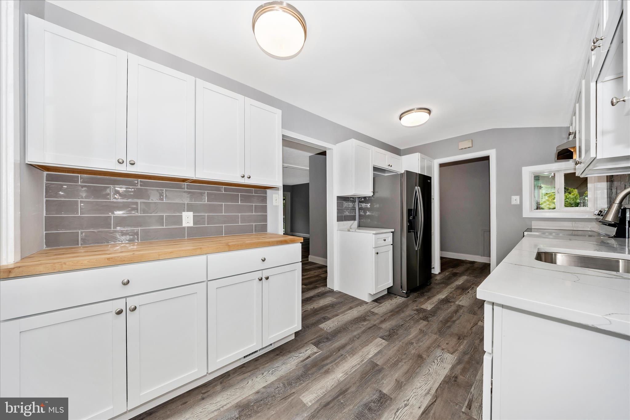 MEADOWBROOK ESTATES - Residential