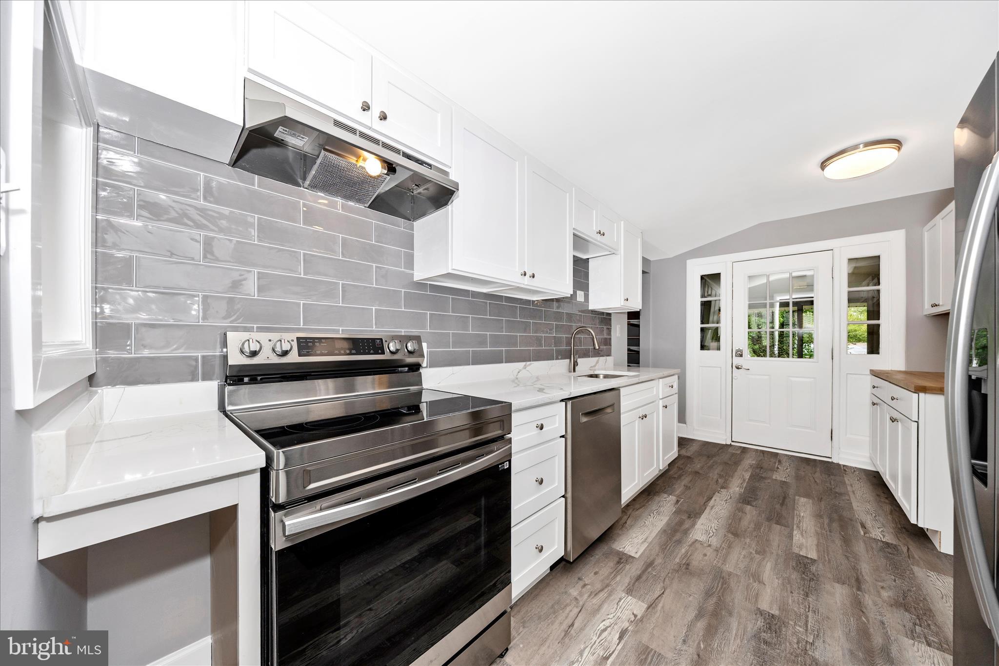 MEADOWBROOK ESTATES - Residential