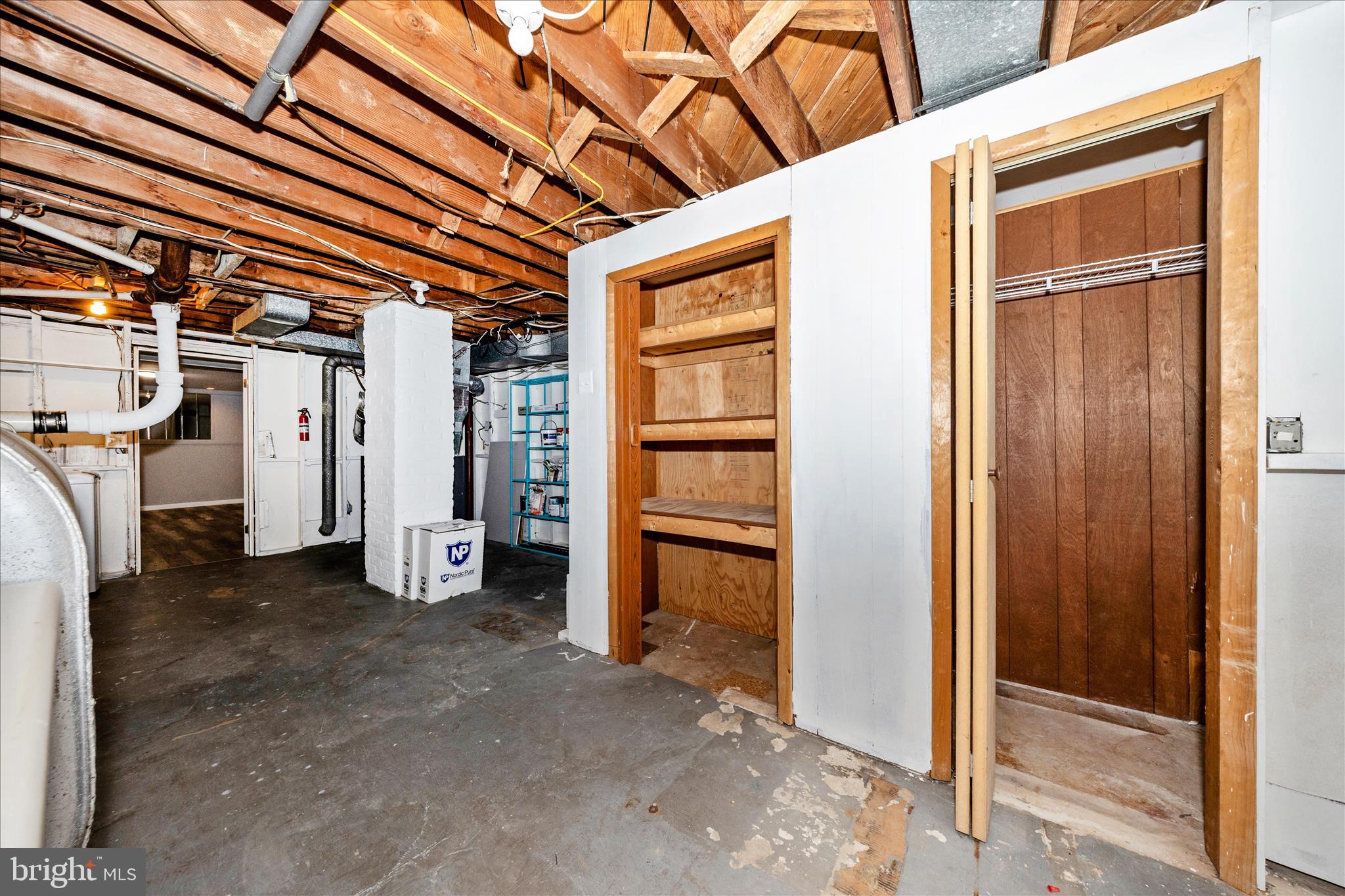 MEADOWBROOK ESTATES - Residential