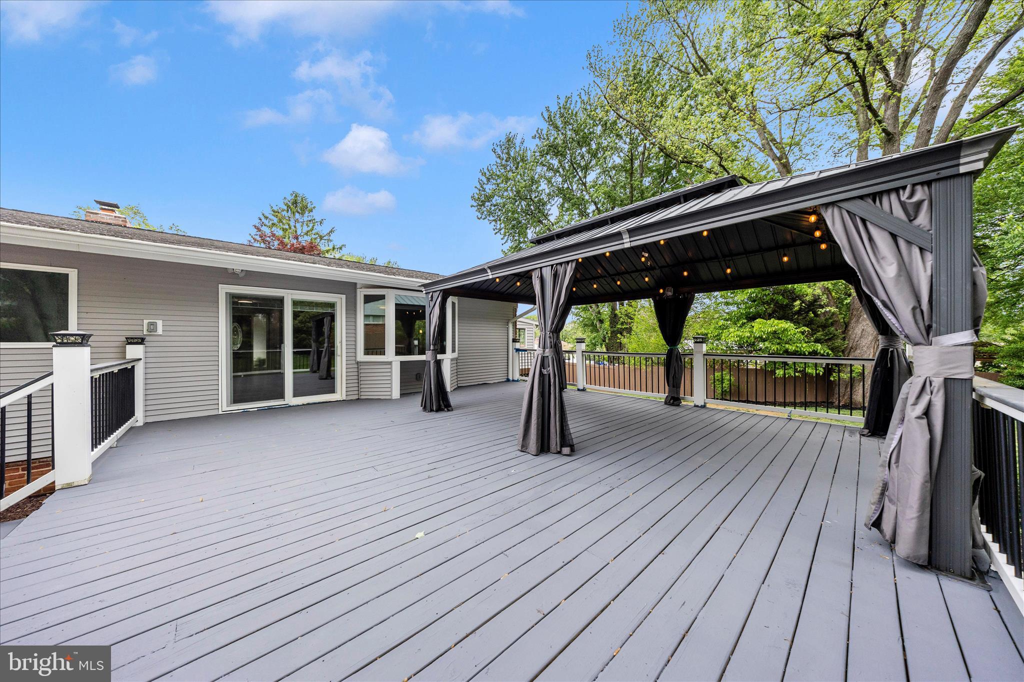 MEADOWBROOK ESTATES - Residential