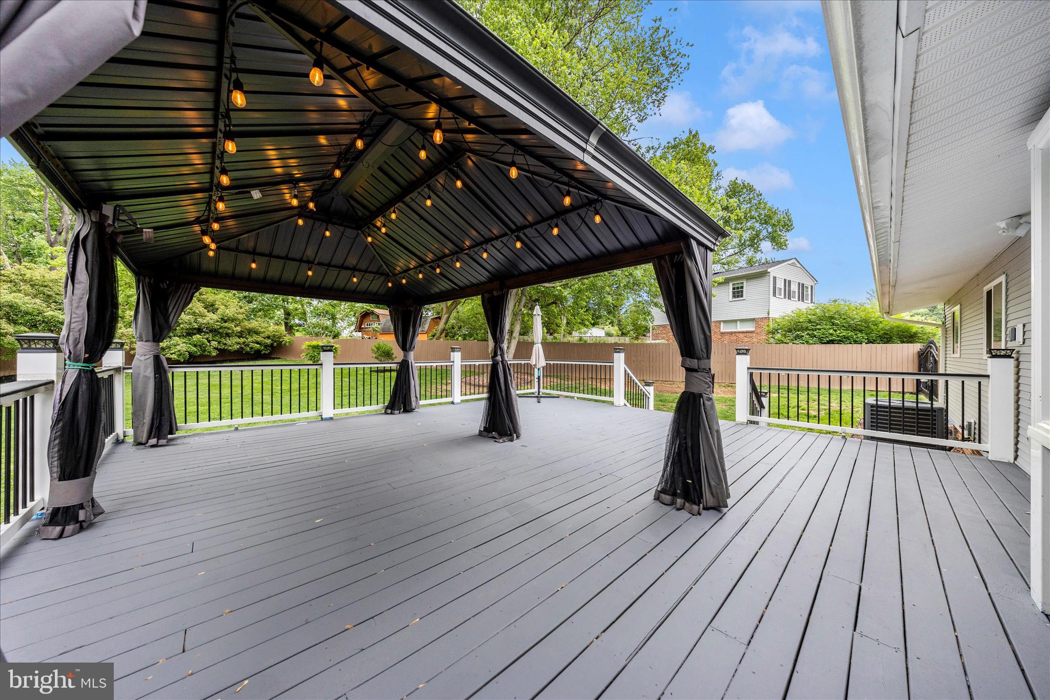 MEADOWBROOK ESTATES - Residential