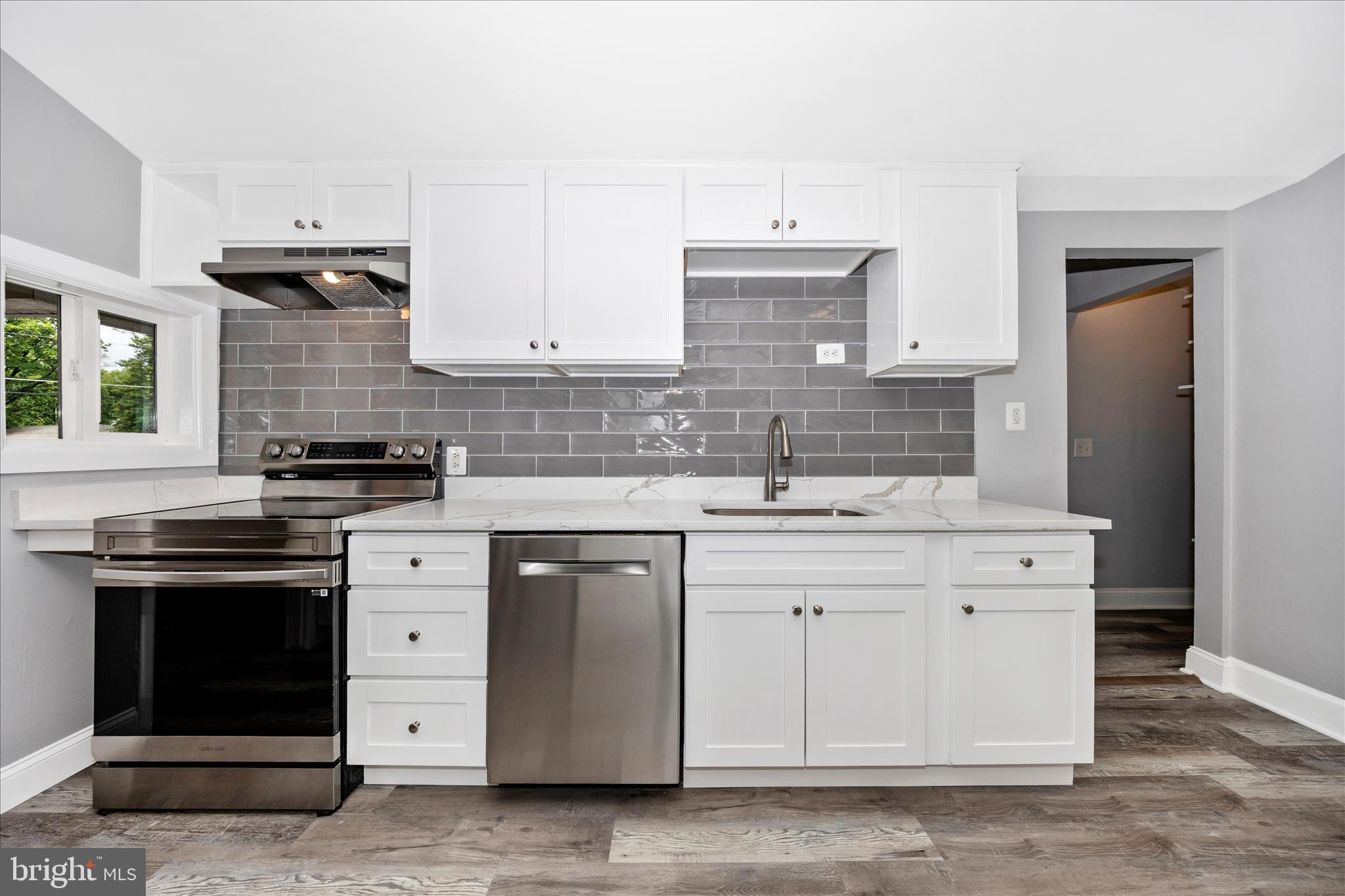MEADOWBROOK ESTATES - Residential