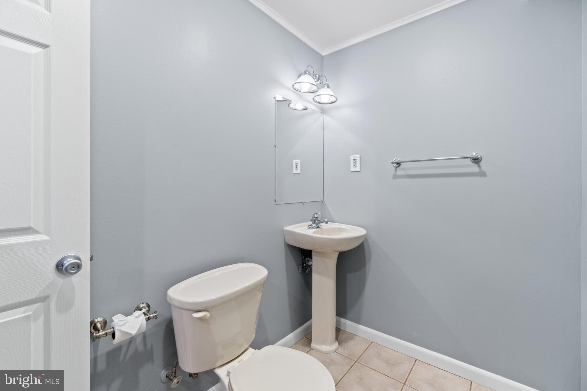 CLOVERLEAF COMMONS - Residential