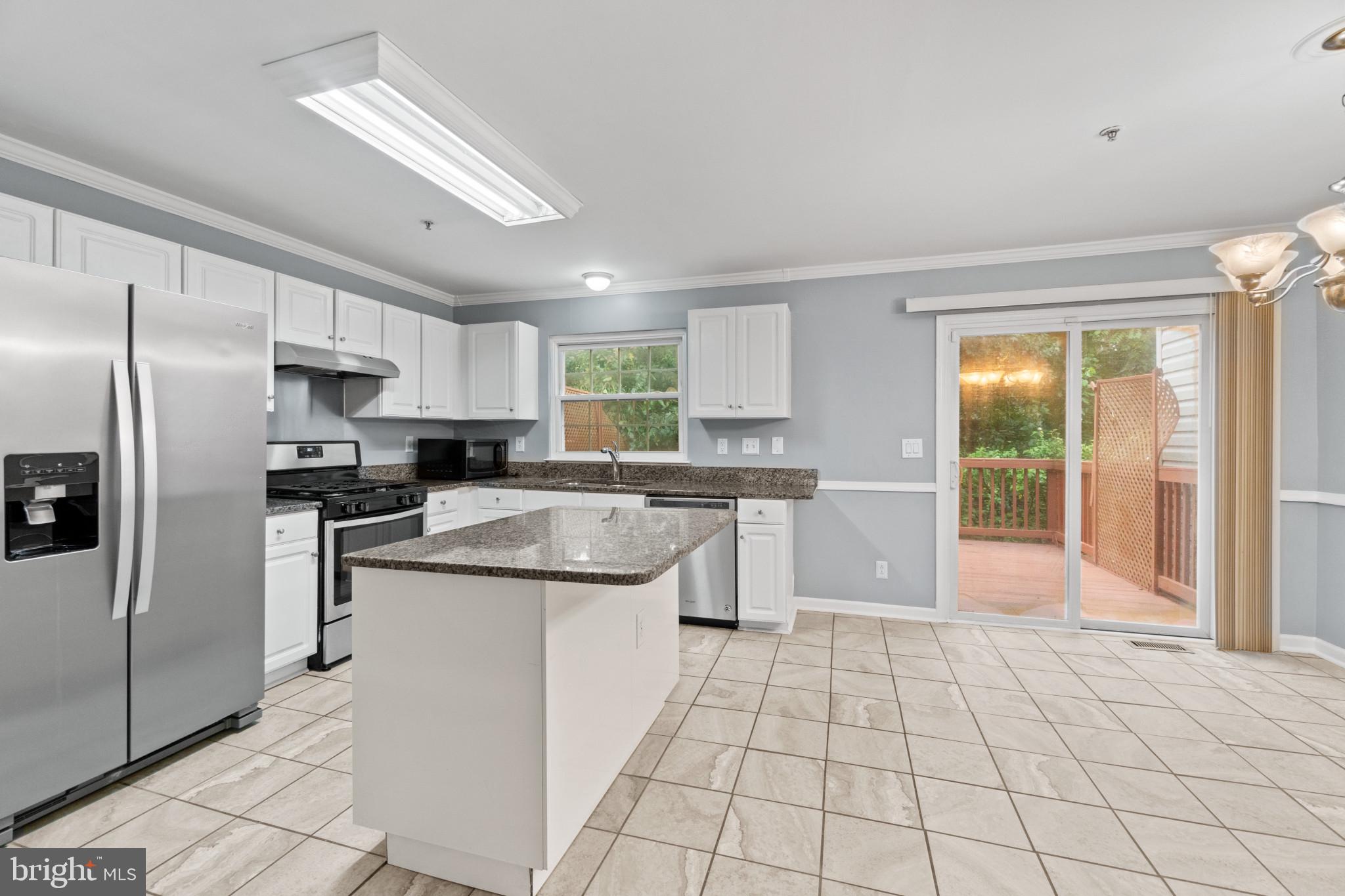 CLOVERLEAF COMMONS - Residential