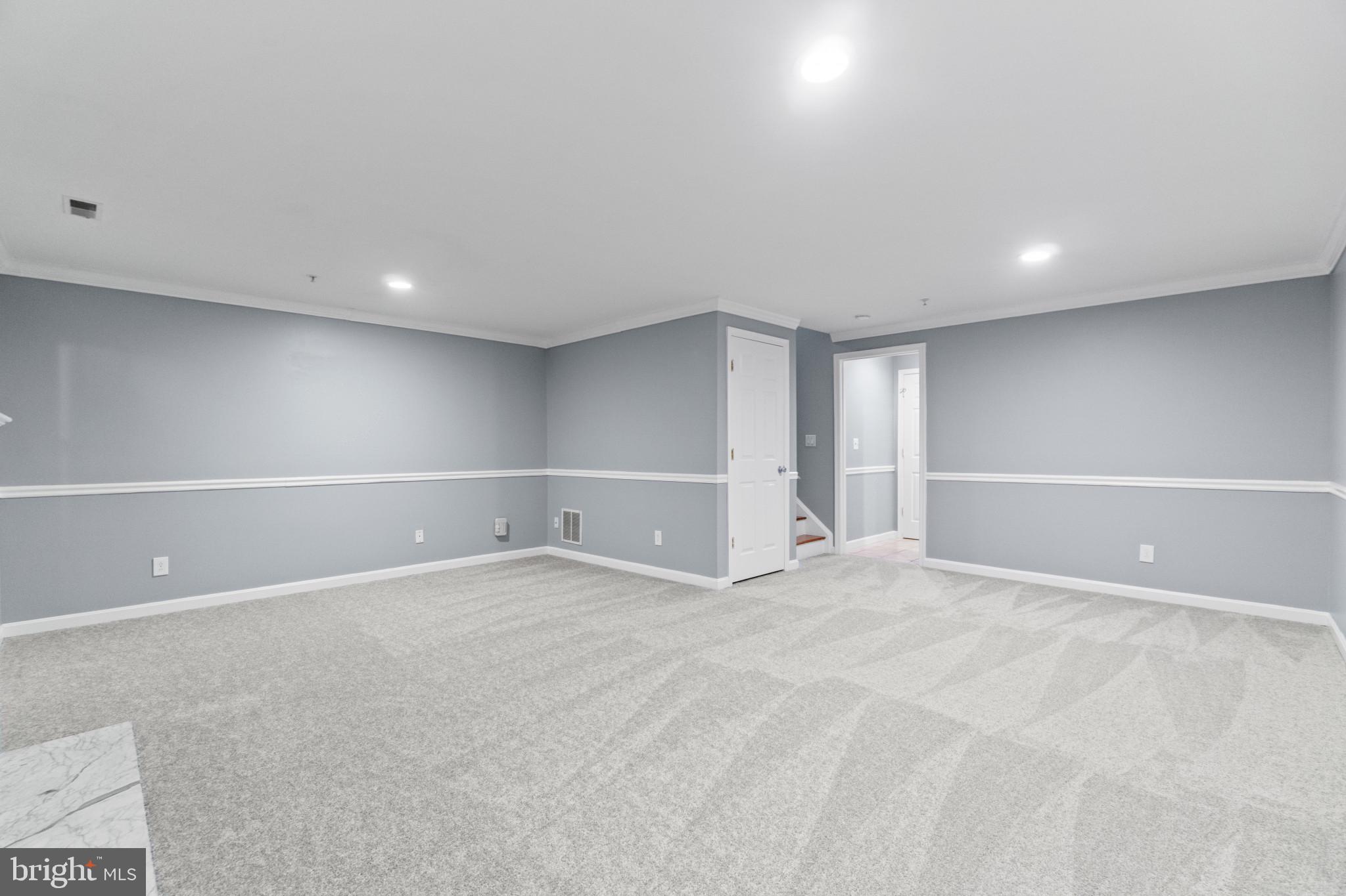 CLOVERLEAF COMMONS - Residential