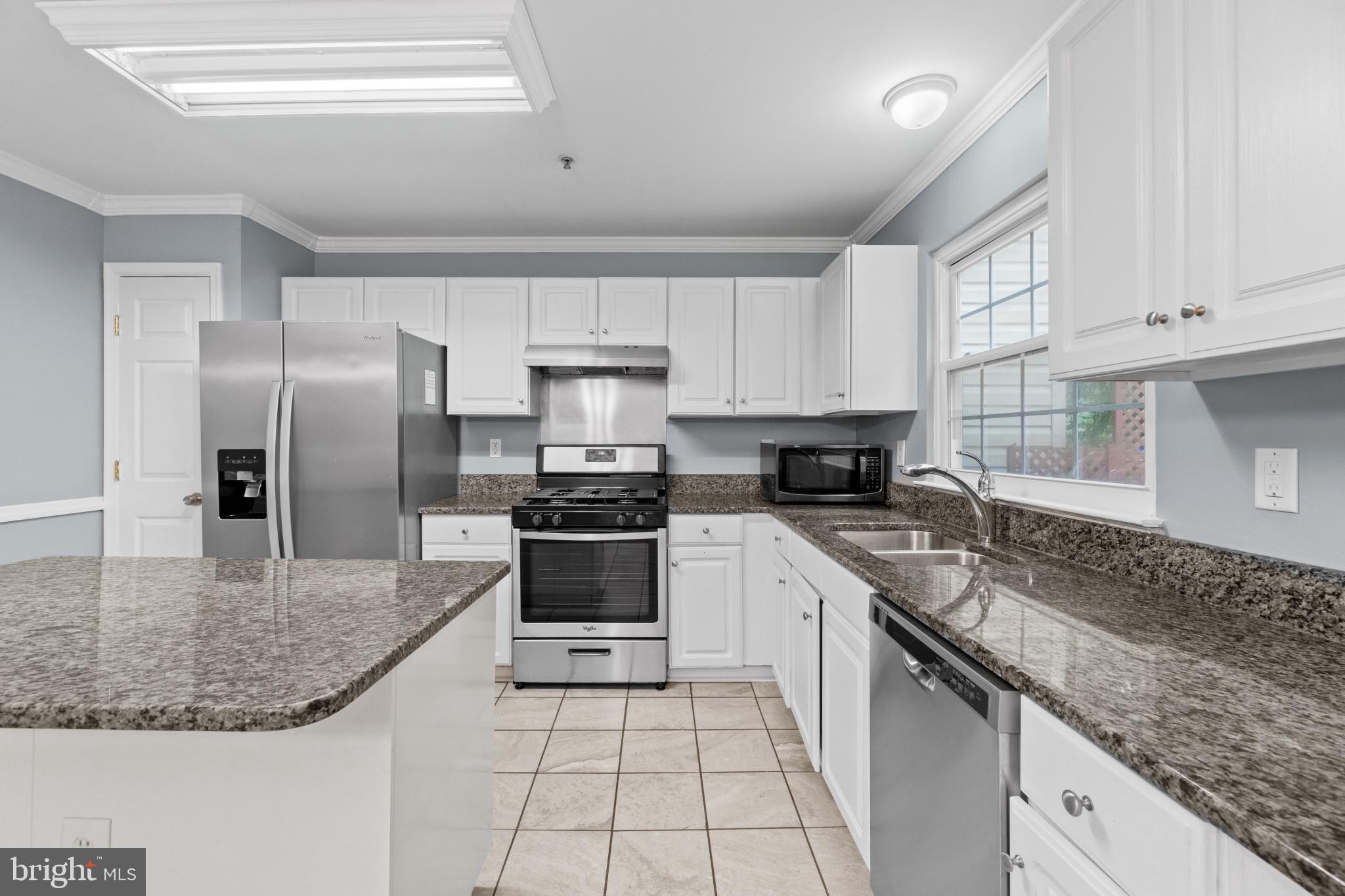 CLOVERLEAF COMMONS - Residential