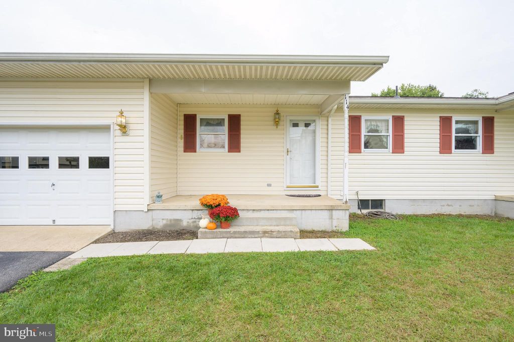 Photo of 114 Mystical Way, INWOOD, WV 25428 (MLS # WVBE2044756)