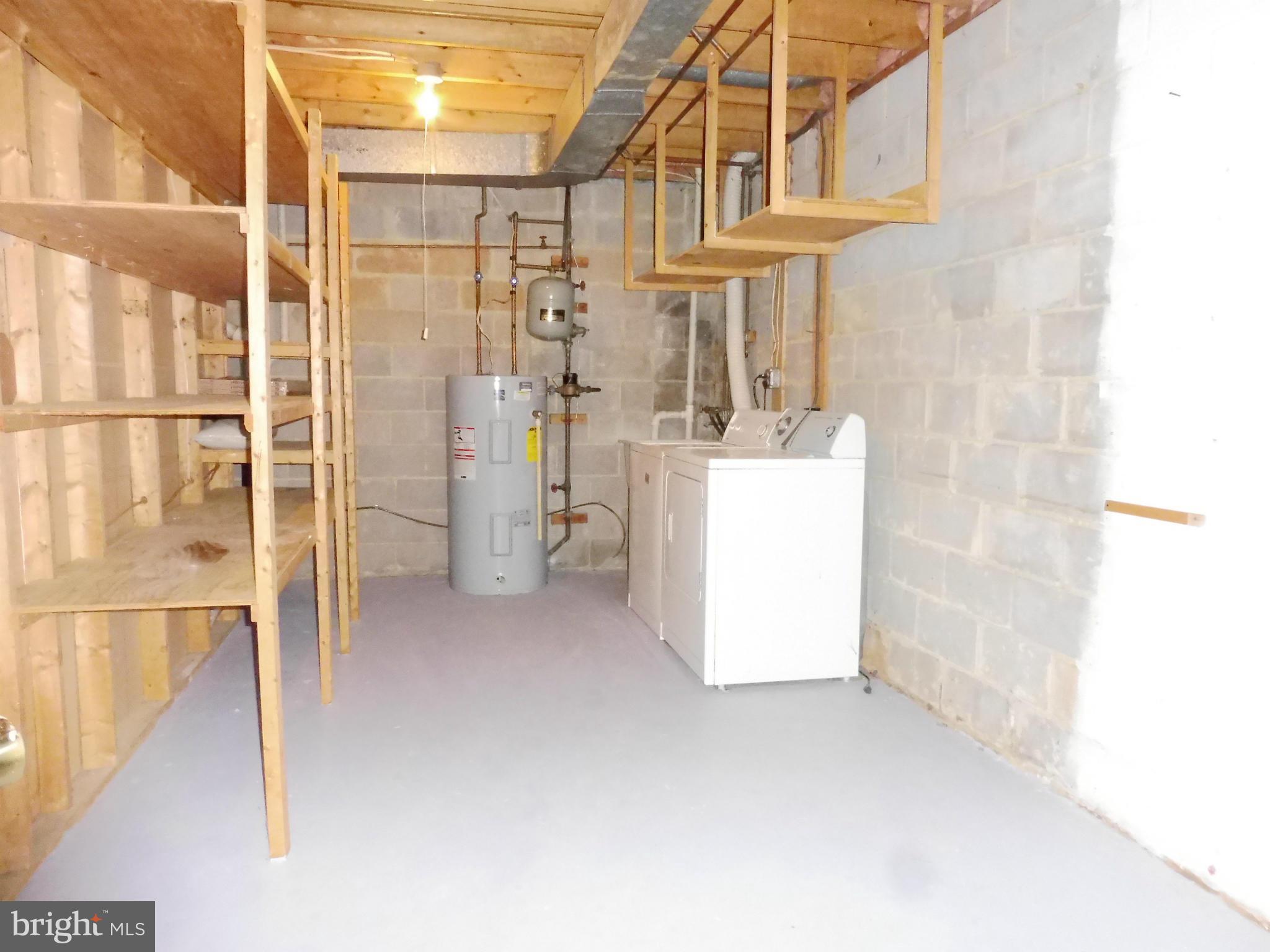 SHADY GROVE VILLAGE - Residential