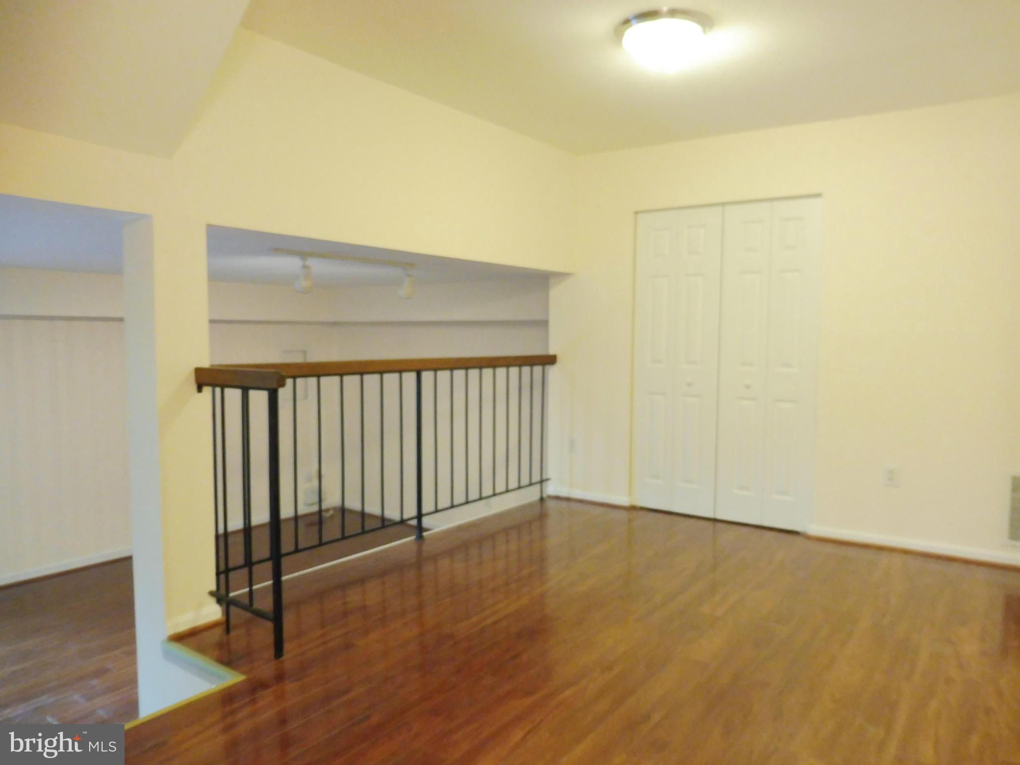 SHADY GROVE VILLAGE - Residential