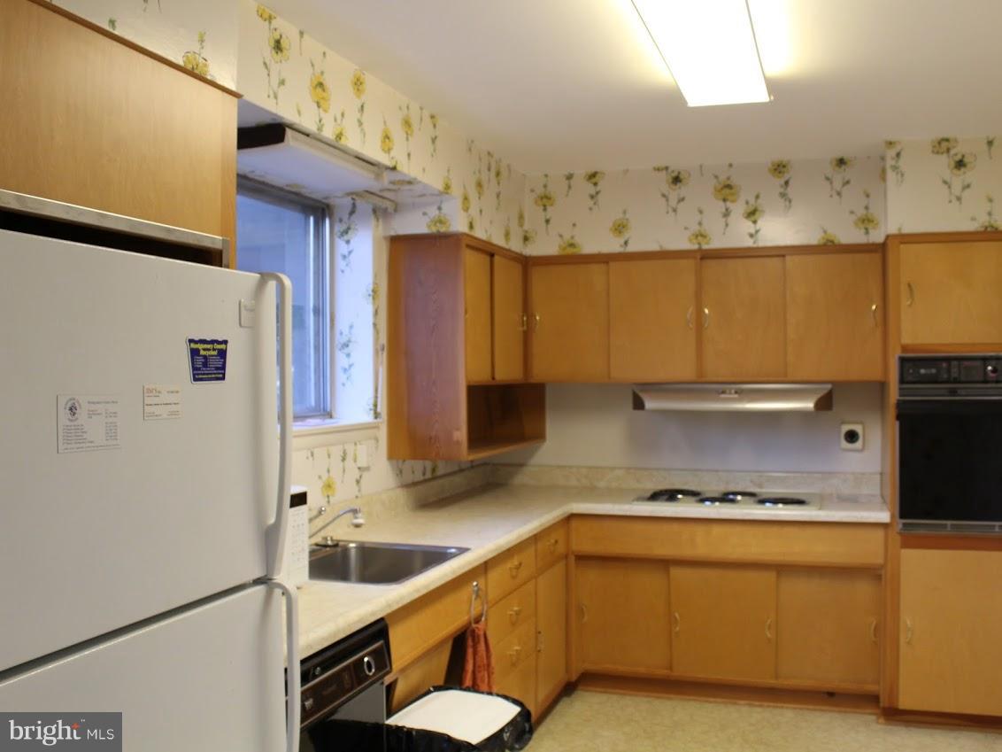 KEMP MILL ESTATES - Residential