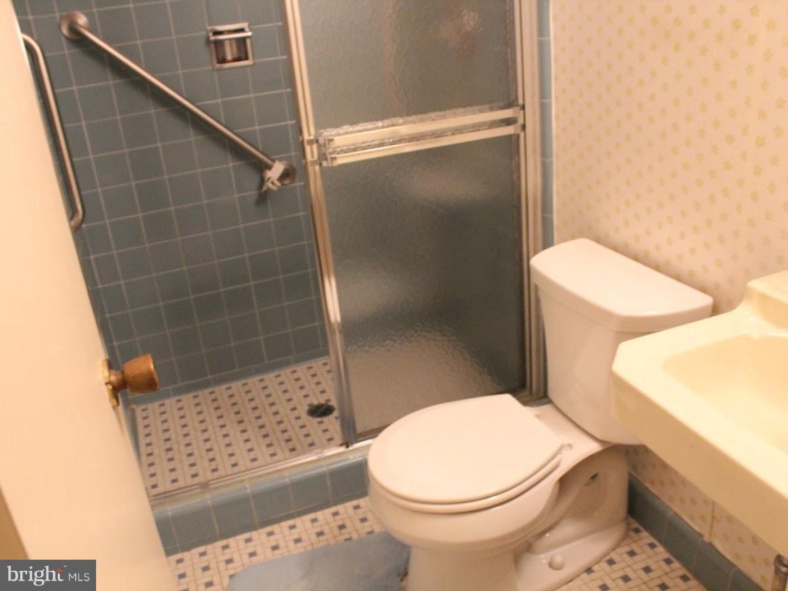 KEMP MILL ESTATES - Residential