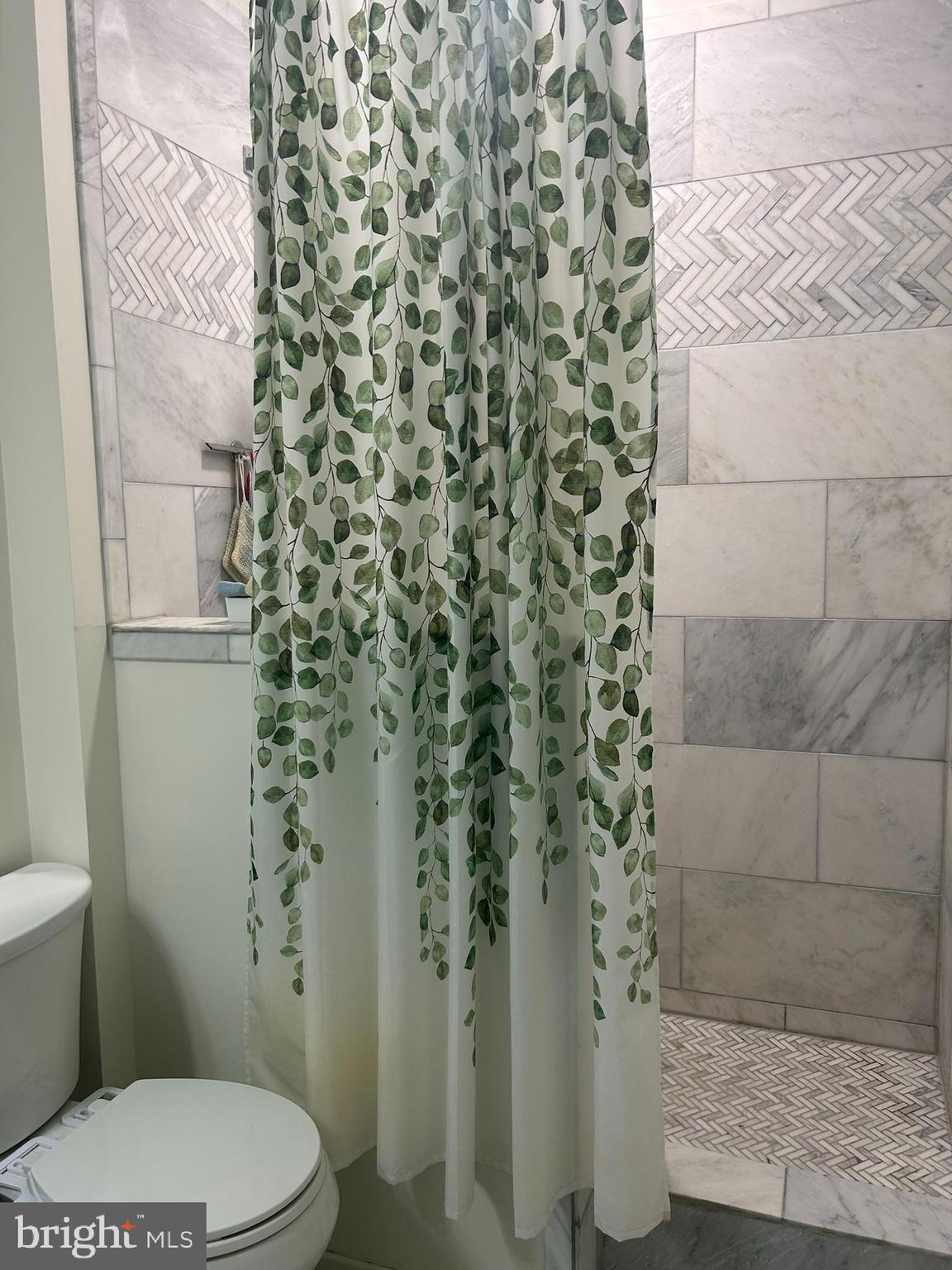 MARQUIS AT VIENNA STATION - Residential Lease