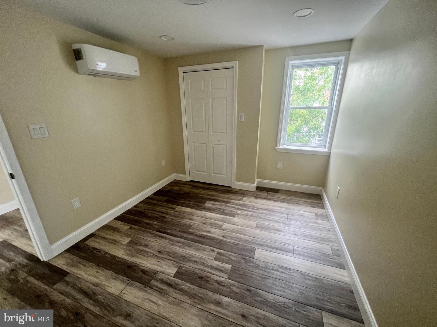 PHILADELPHIA - Residential