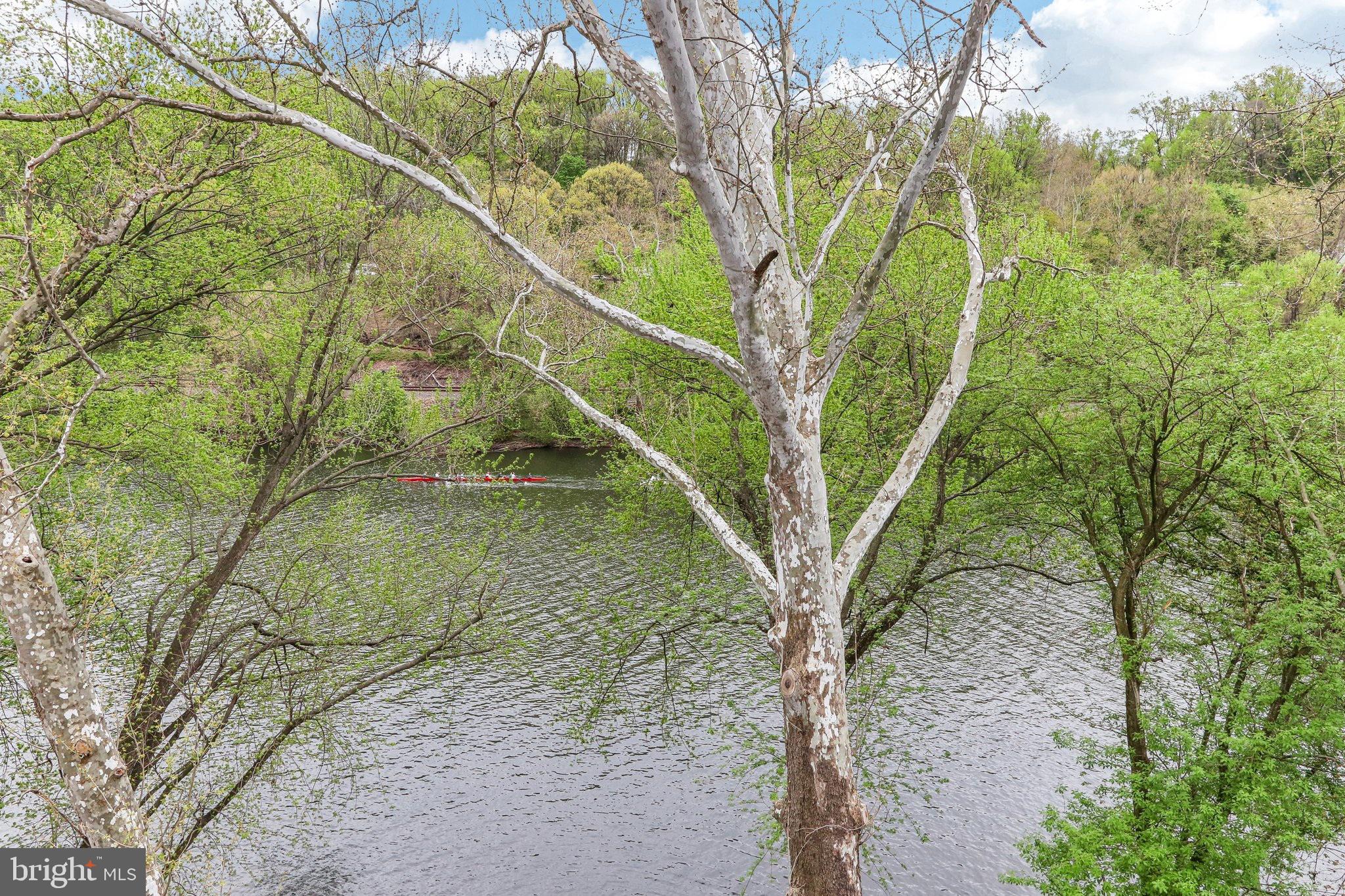 RIVER PLACE - Residential