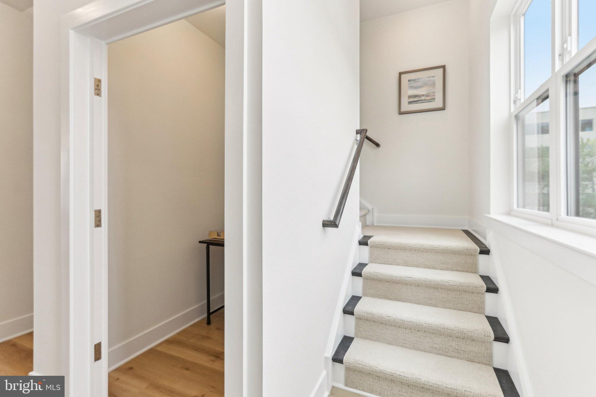 RIVER PLACE - Residential