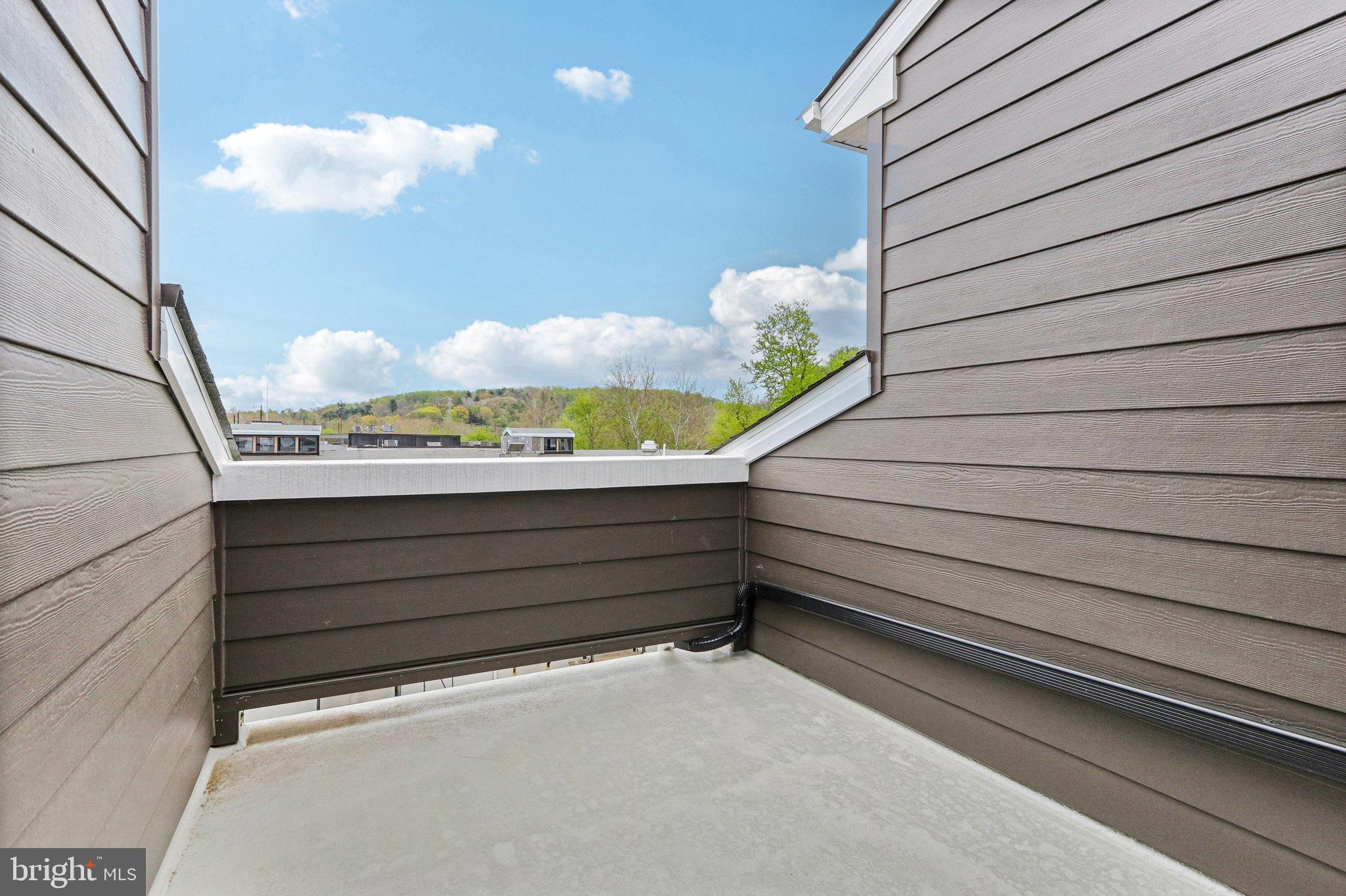 RIVER PLACE - Residential