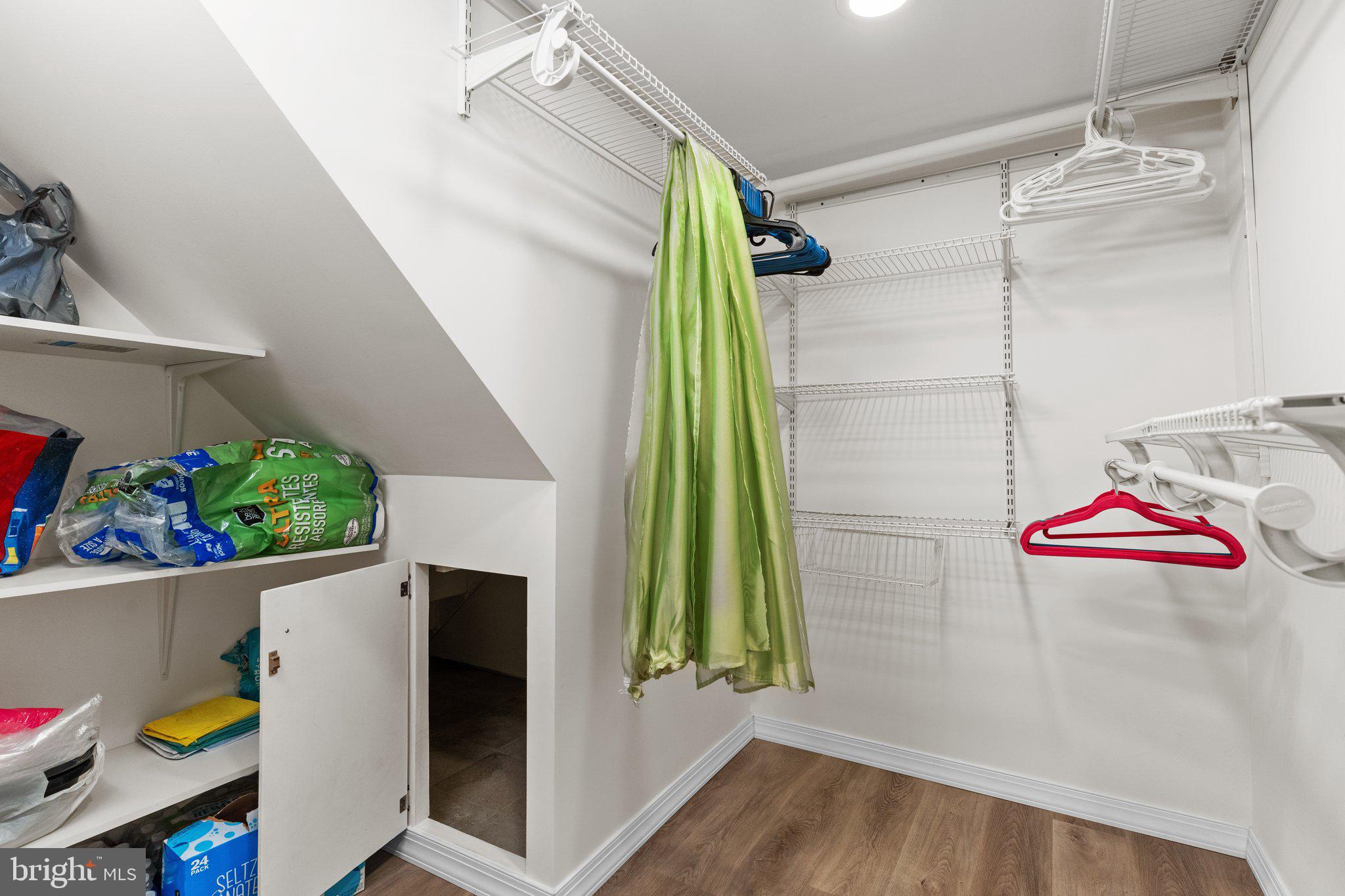 ACADEMY GARDENS - Residential