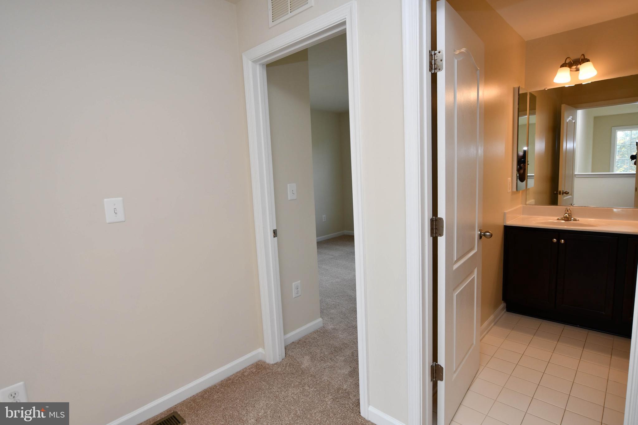 MARSHALL GROVE ESTATES - Residential Lease