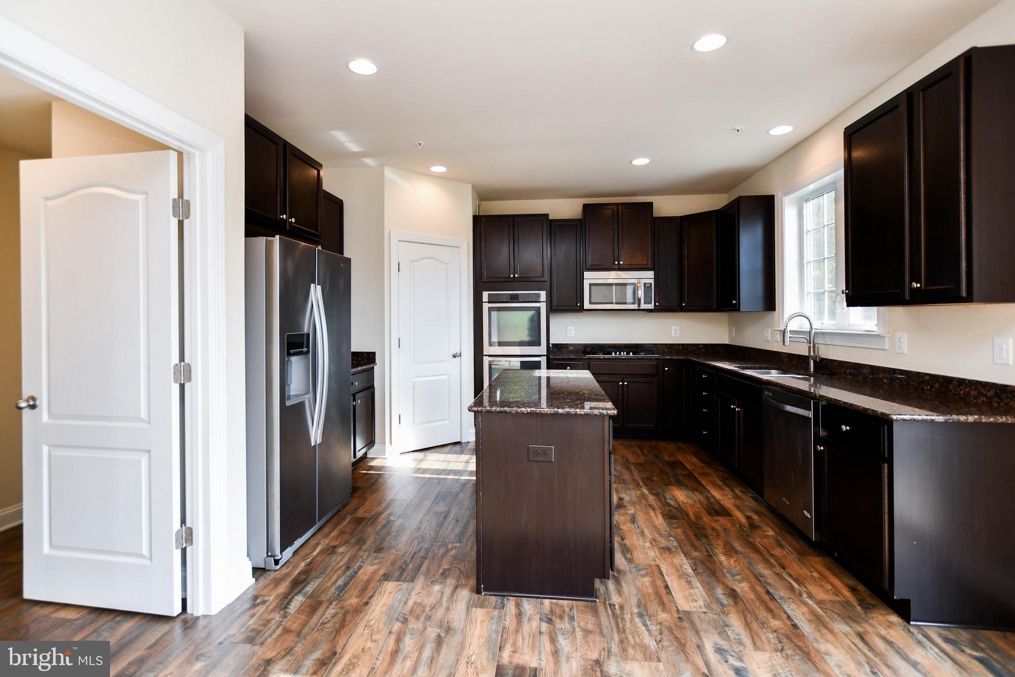 MARSHALL GROVE ESTATES - Residential Lease