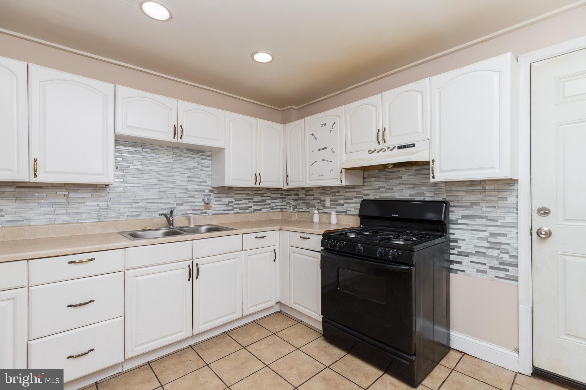 WASHINGTON VILLAGE - Residential