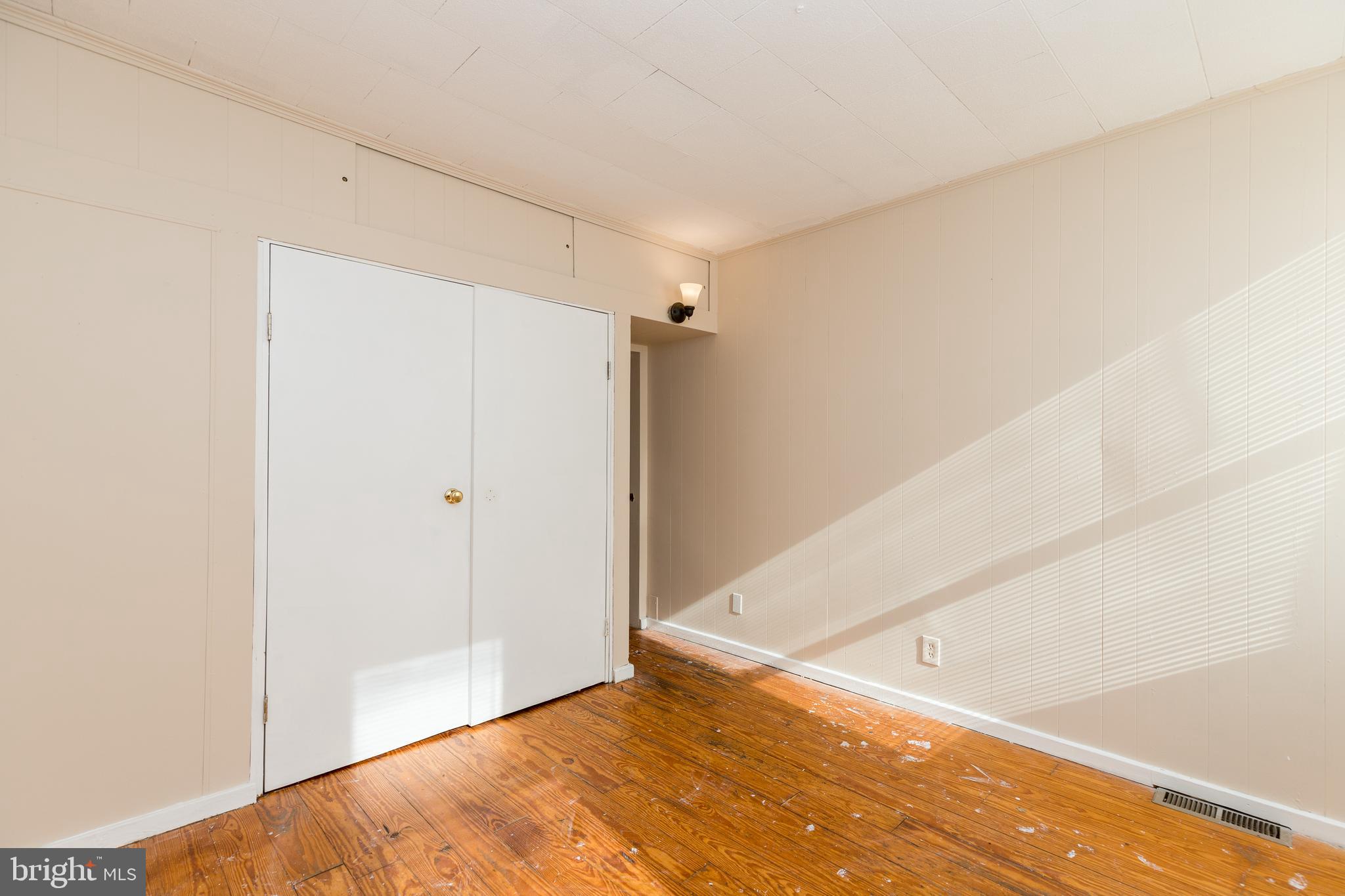 WASHINGTON VILLAGE - Residential