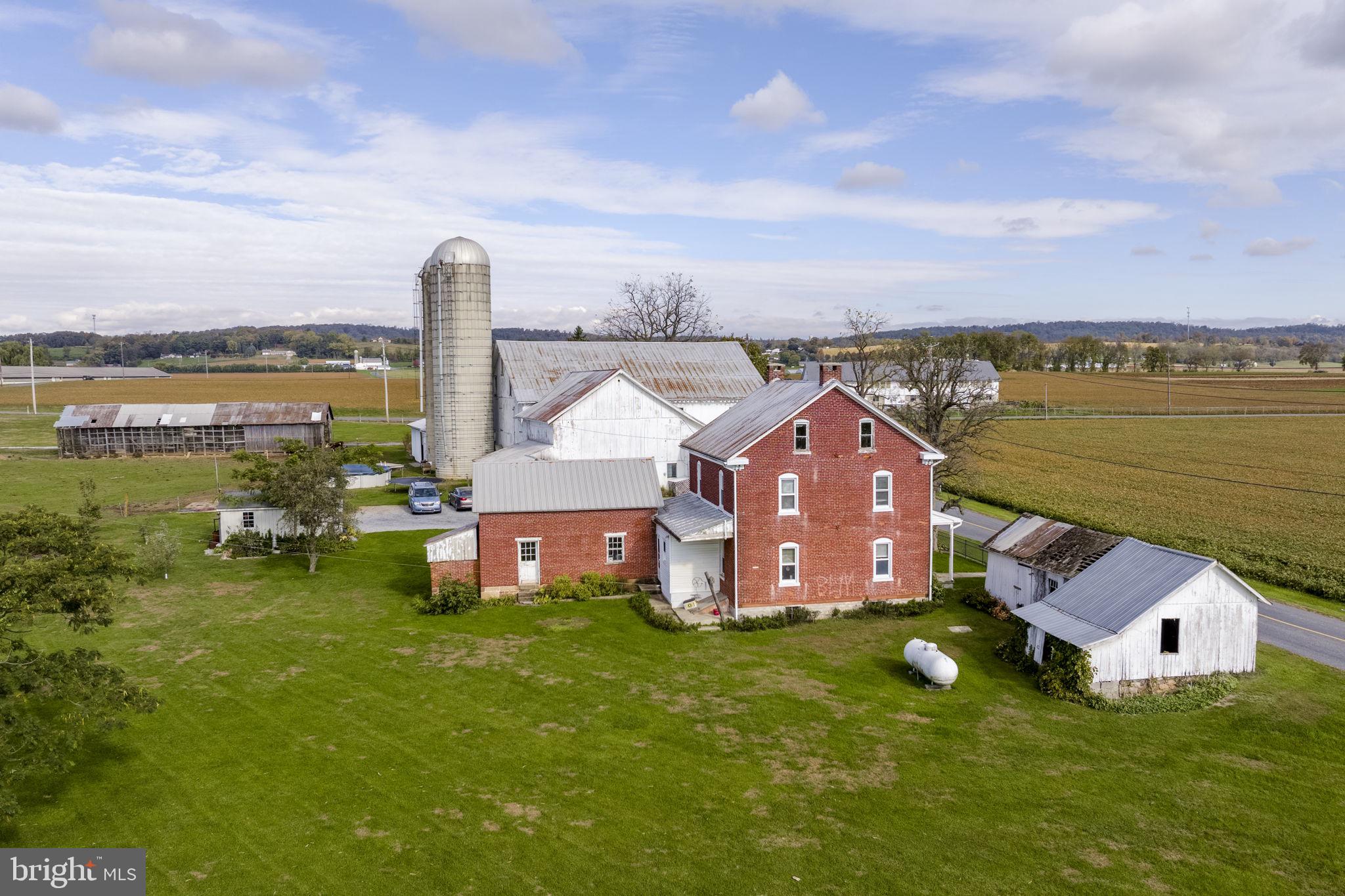 CLAY TOWNSHIP - Farm