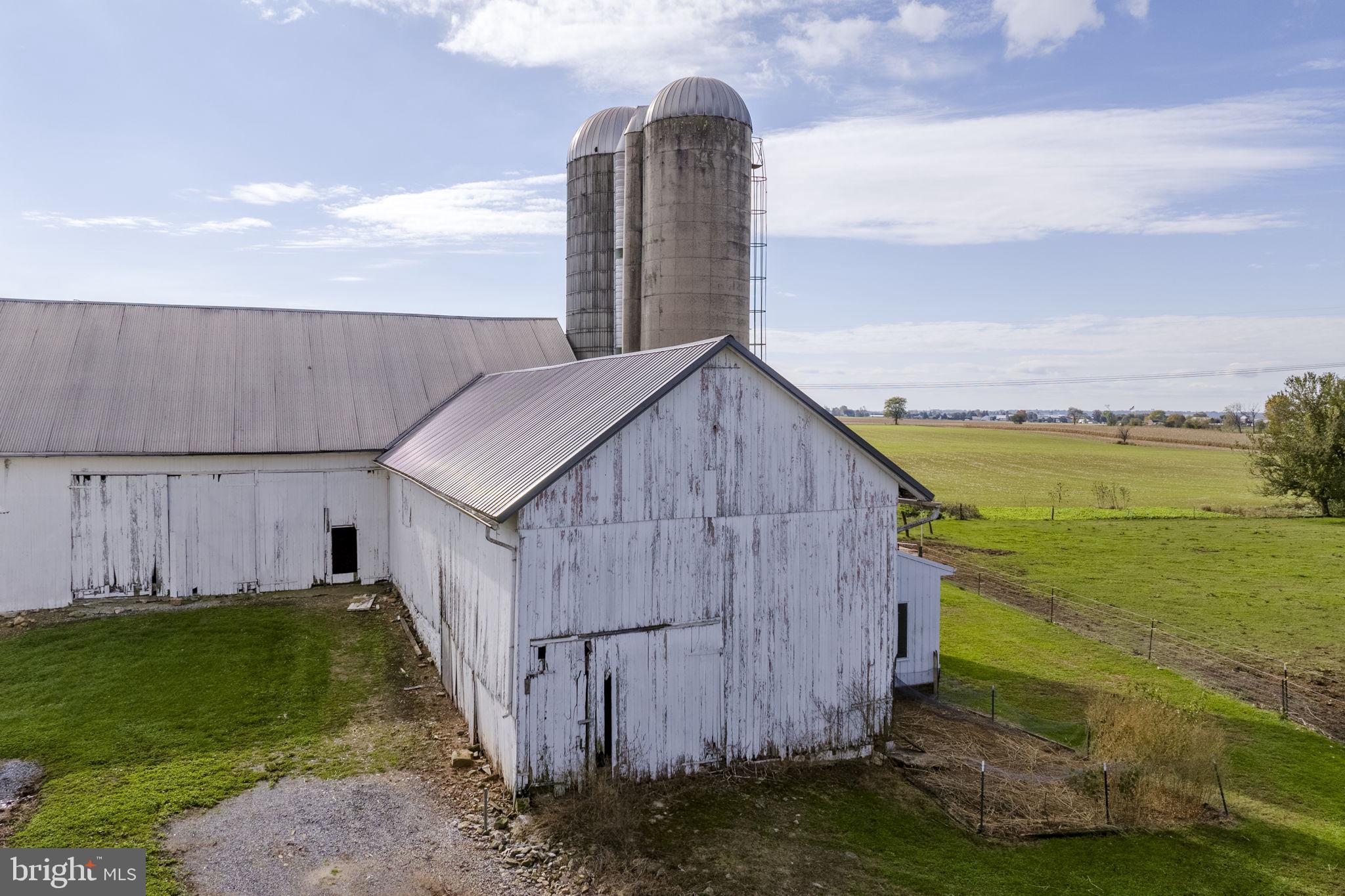 CLAY TOWNSHIP - Farm