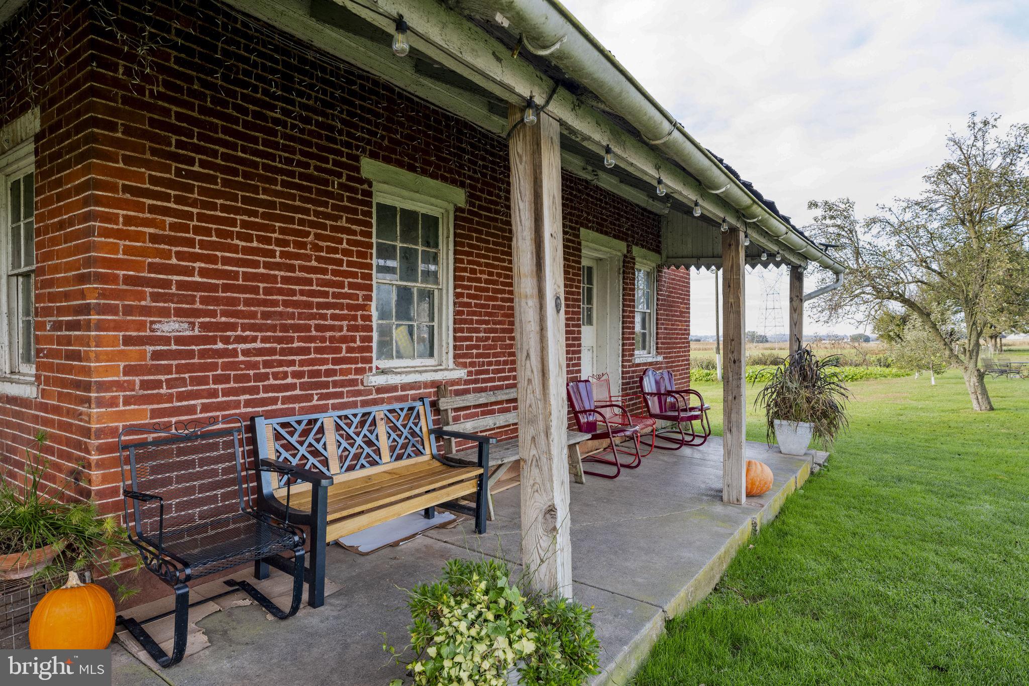 CLAY TOWNSHIP - Farm