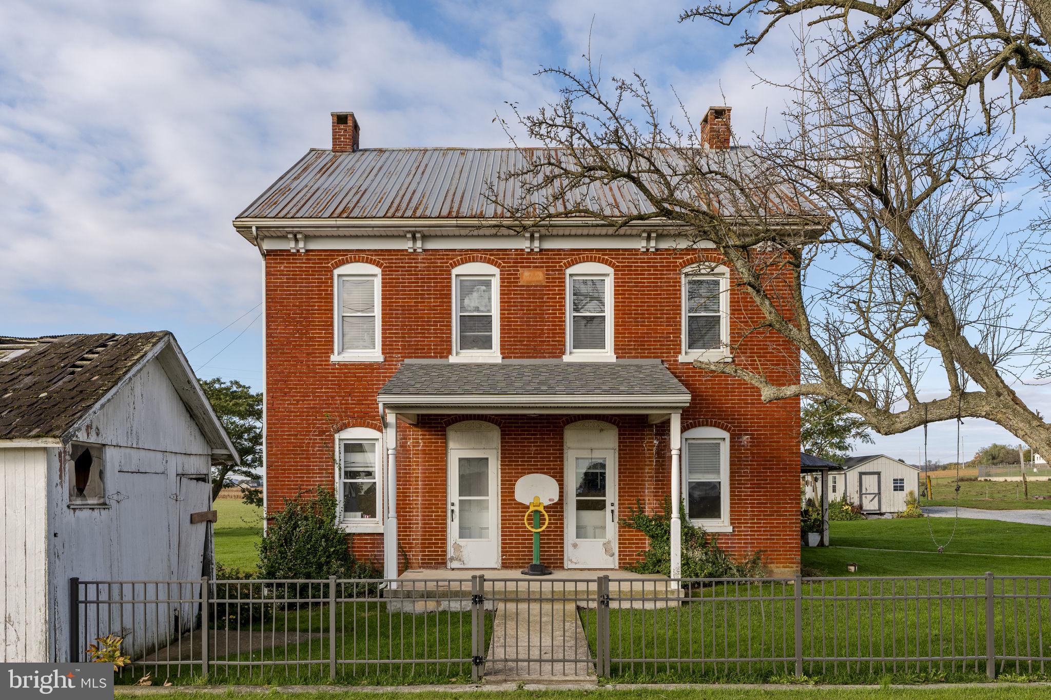 CLAY TOWNSHIP - Farm
