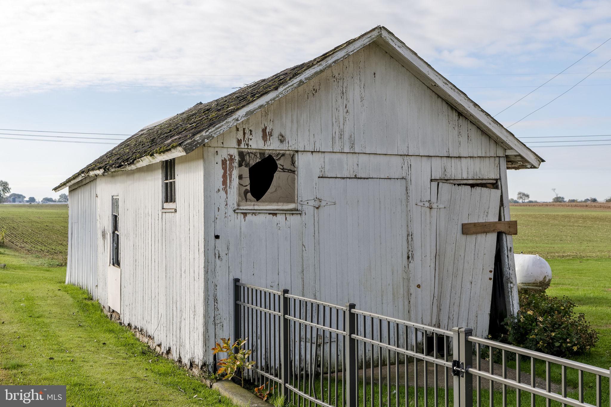CLAY TOWNSHIP - Farm